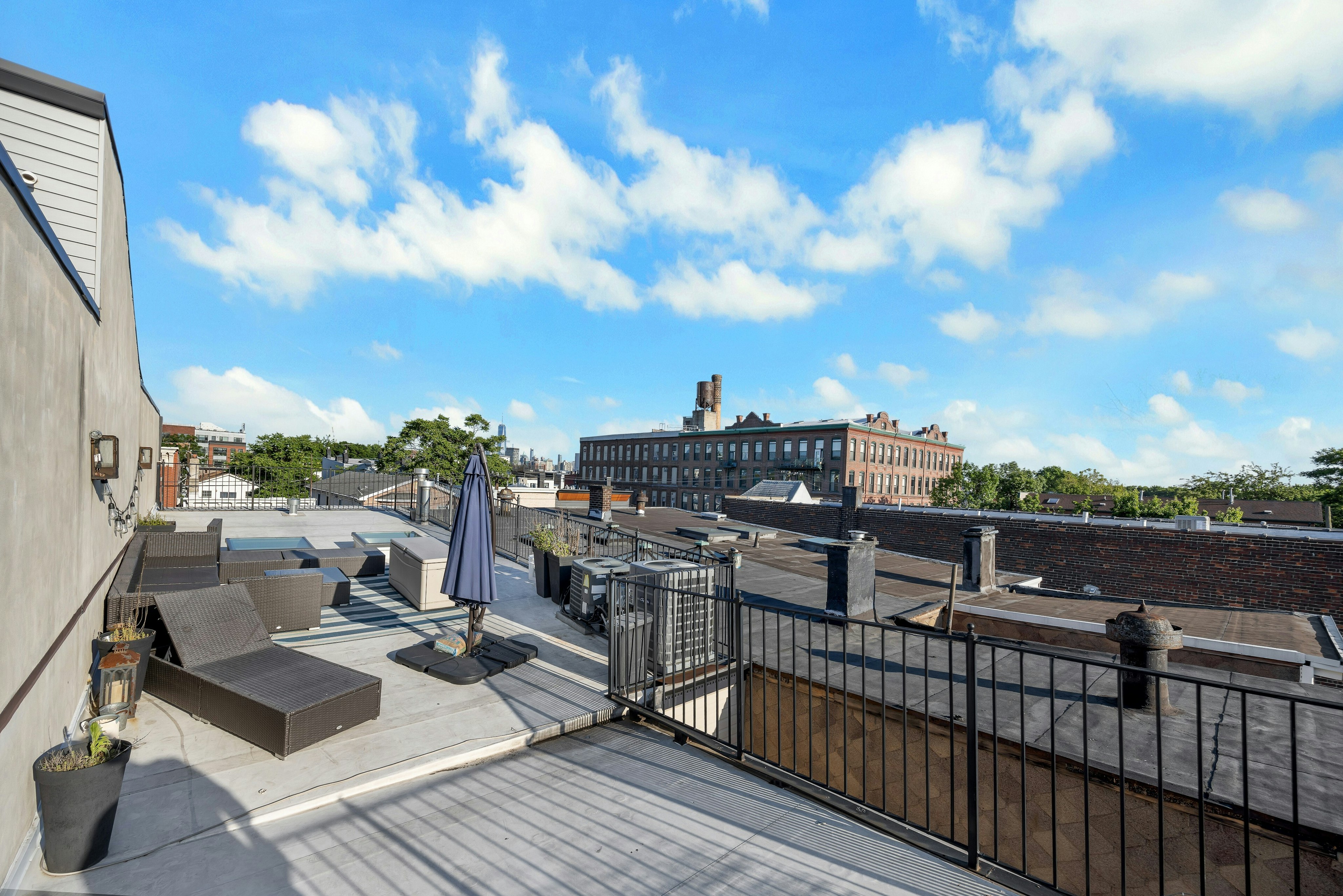 145 Webster Ave 