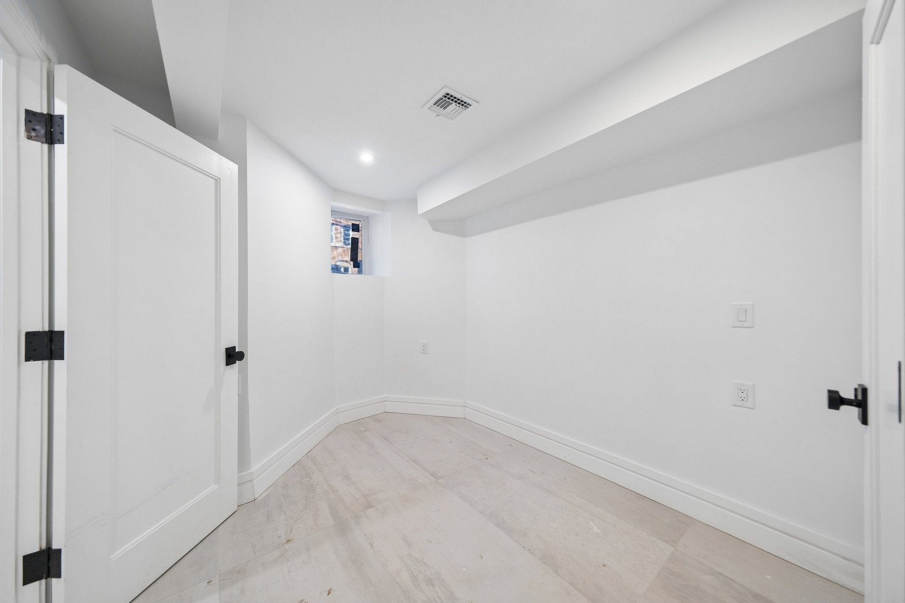 113 Lincoln Street, unit 1R 