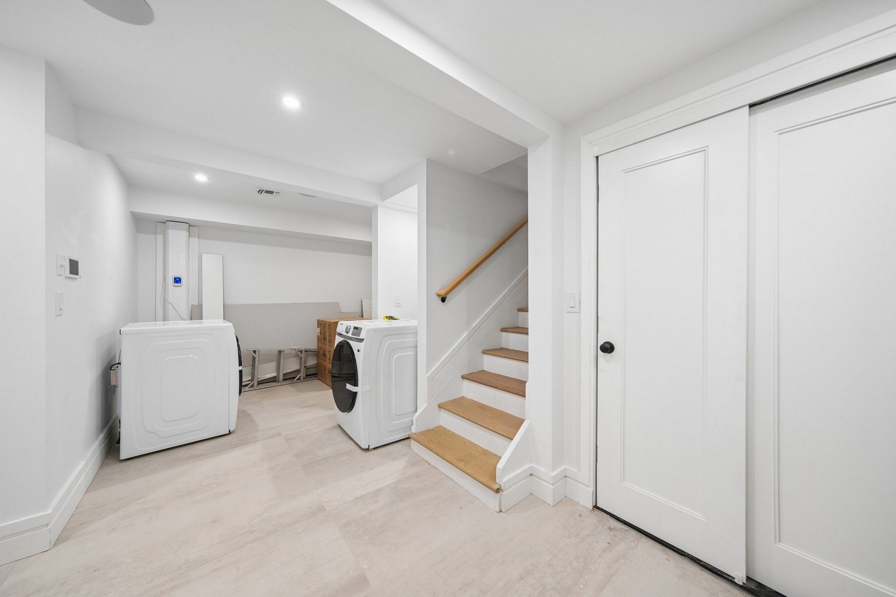 113 Lincoln Street, unit 1R 