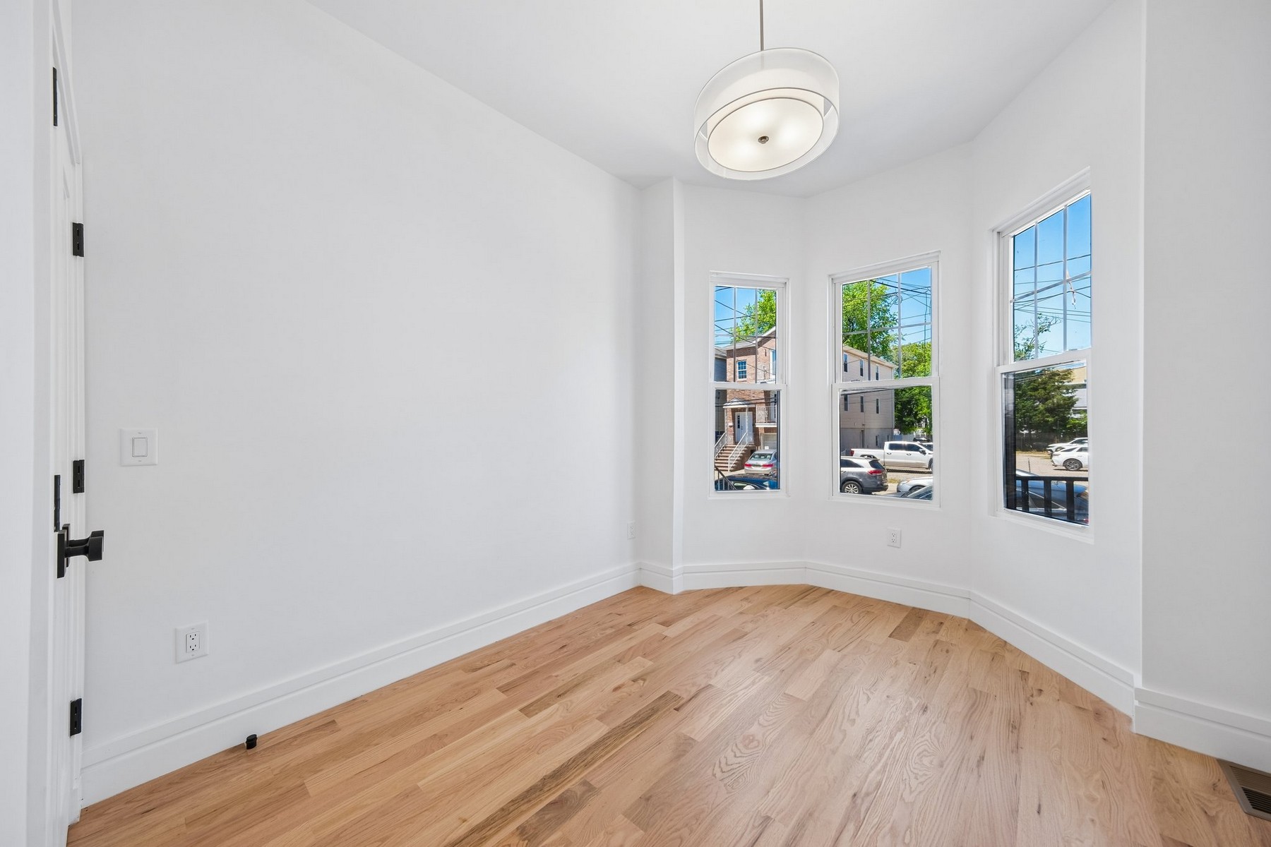113 Lincoln Street, unit 1R 