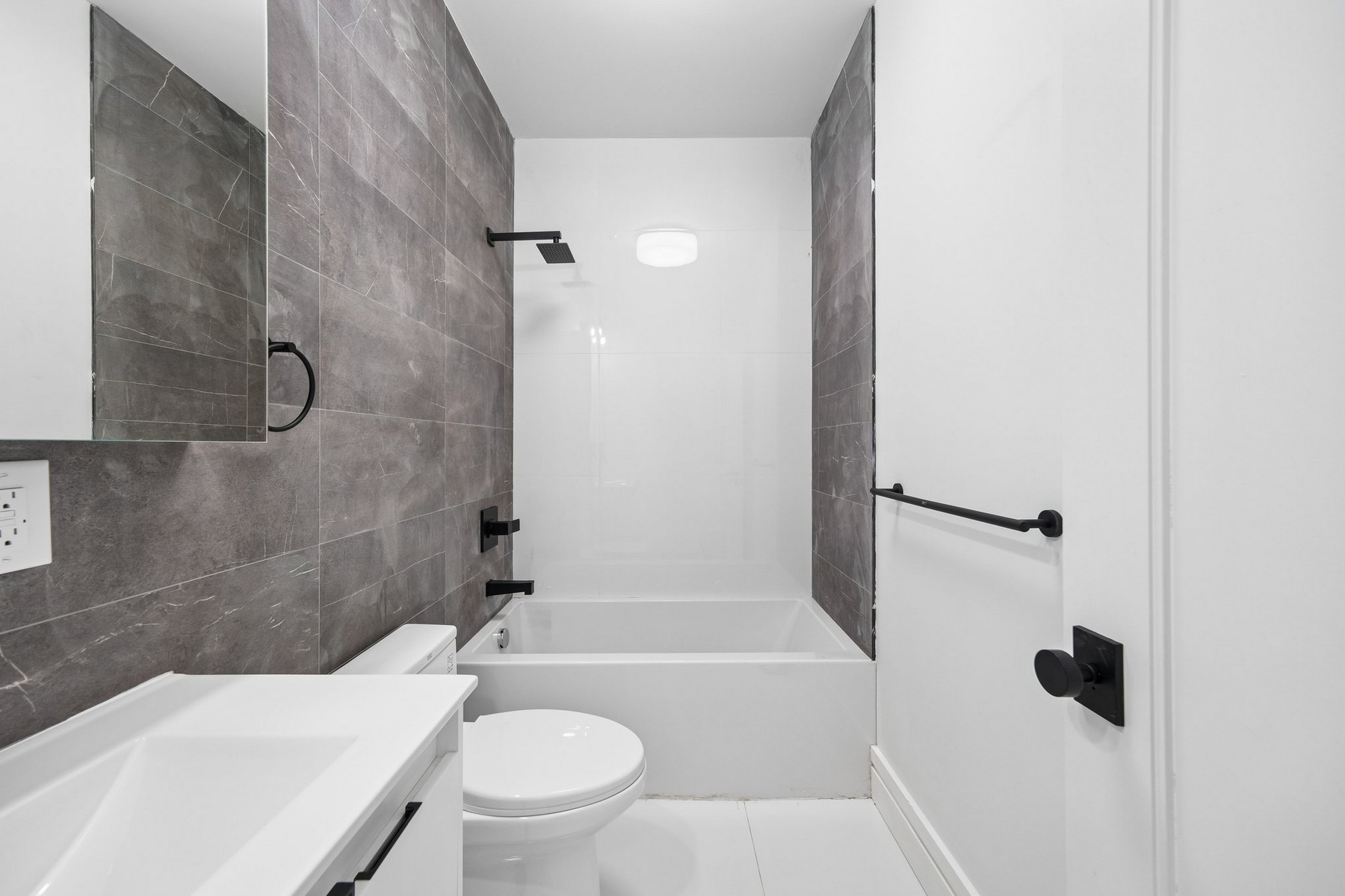 113 Lincoln Street, unit 1R 