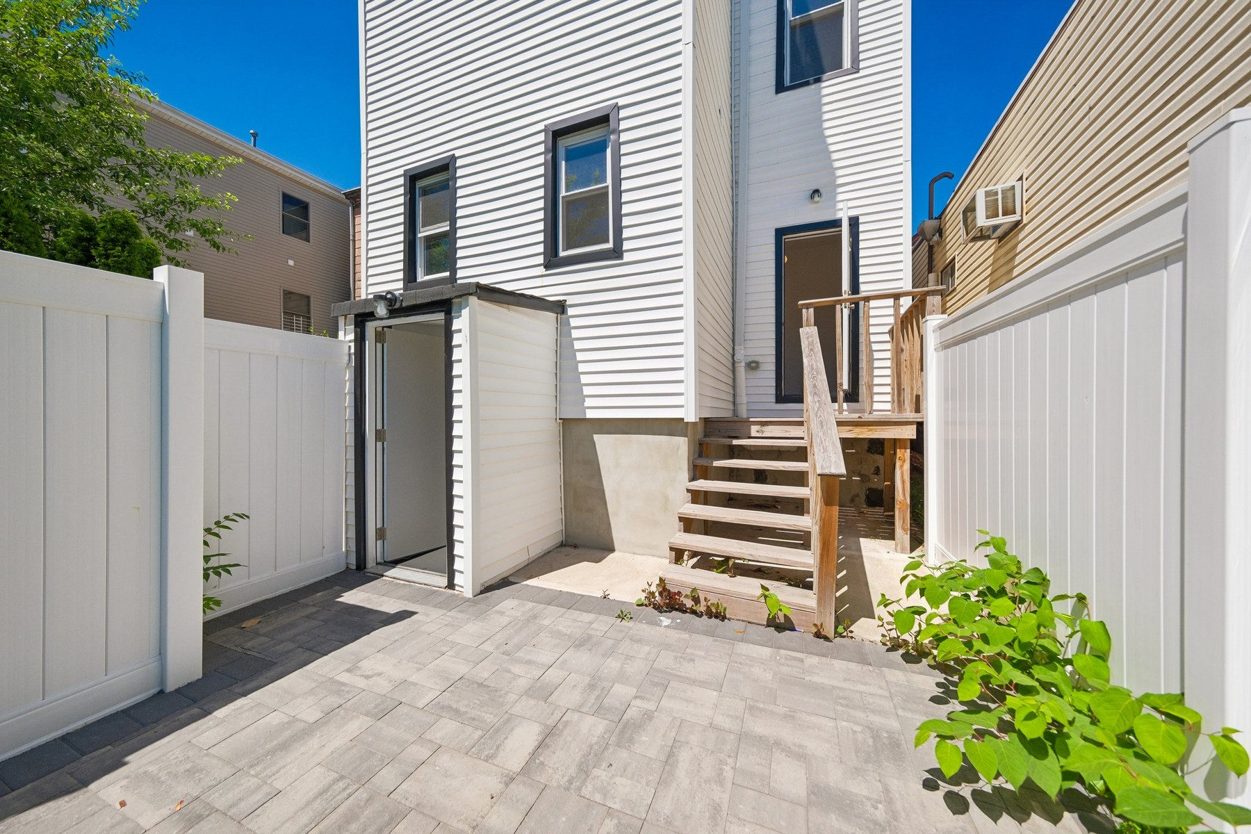 113 Lincoln Street, unit 1L 