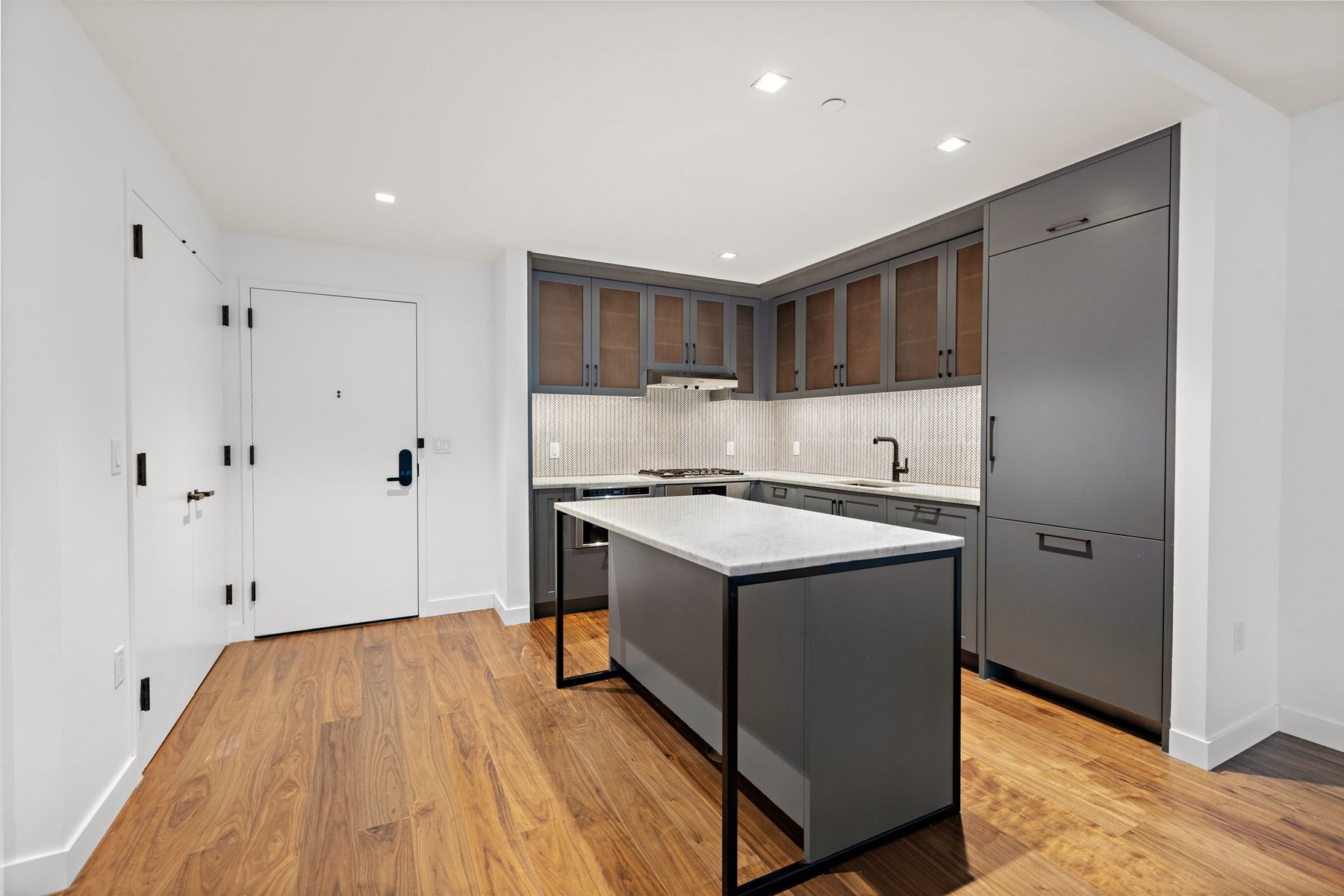 2 Shore Lane Unit# 711