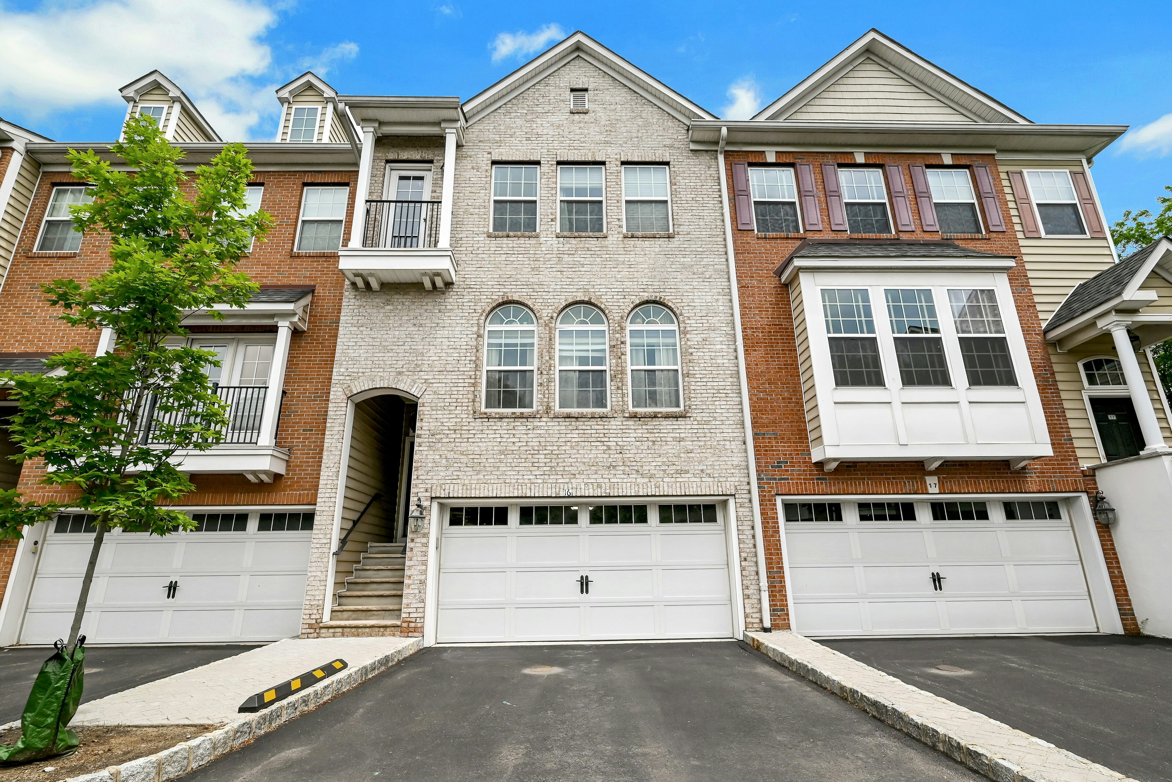16 Creekside Court Apt #16 