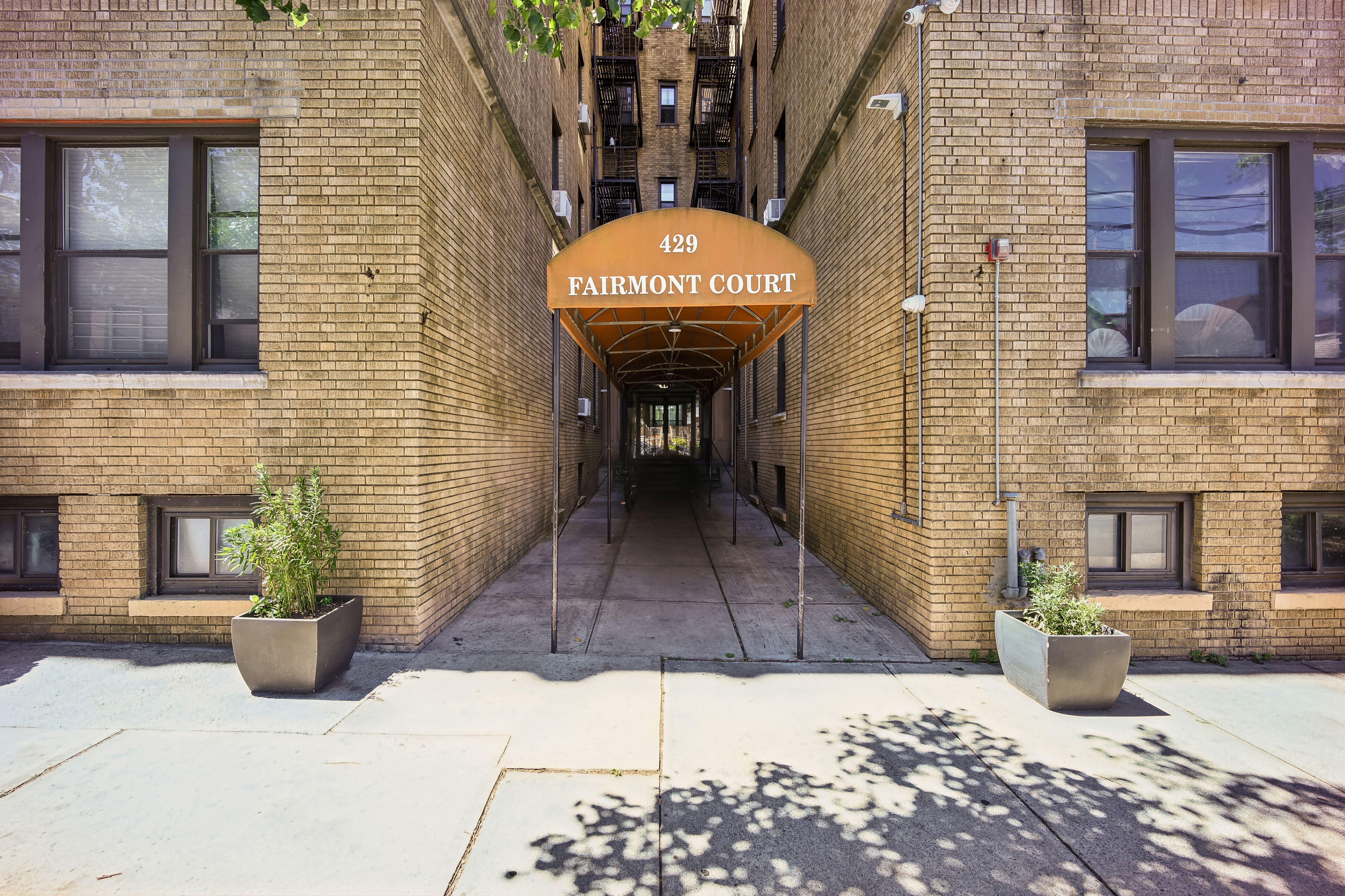 429 Fairmount Ave  #104 