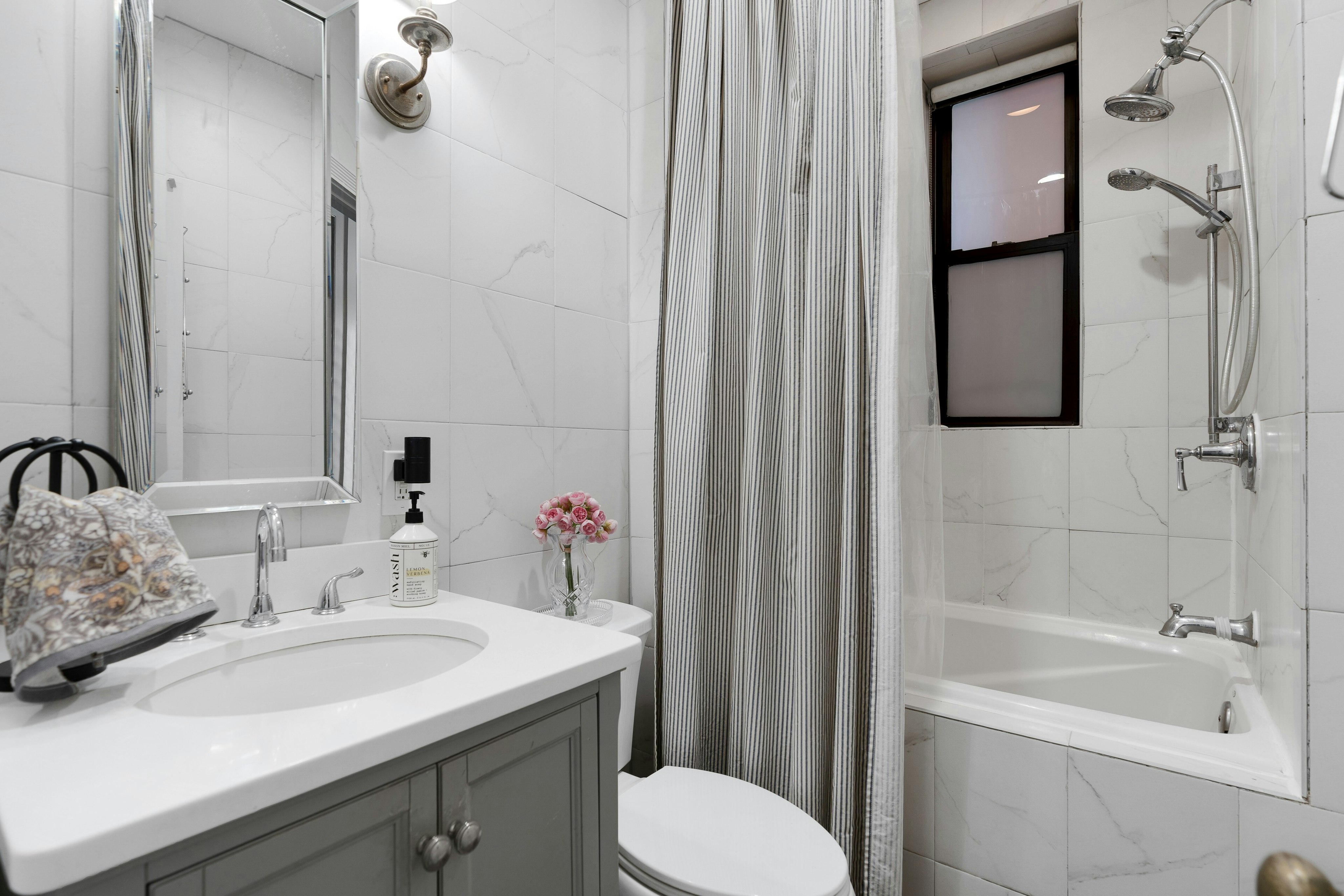 1112 Park Ave #2L 