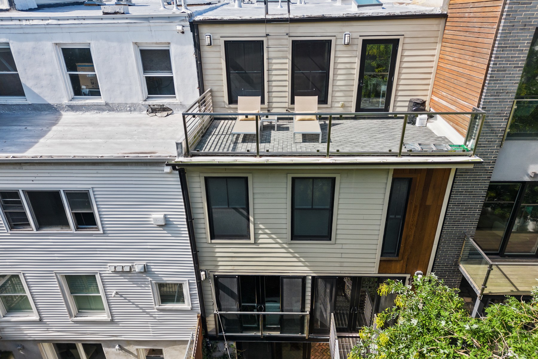 735 Bloomfield Street 