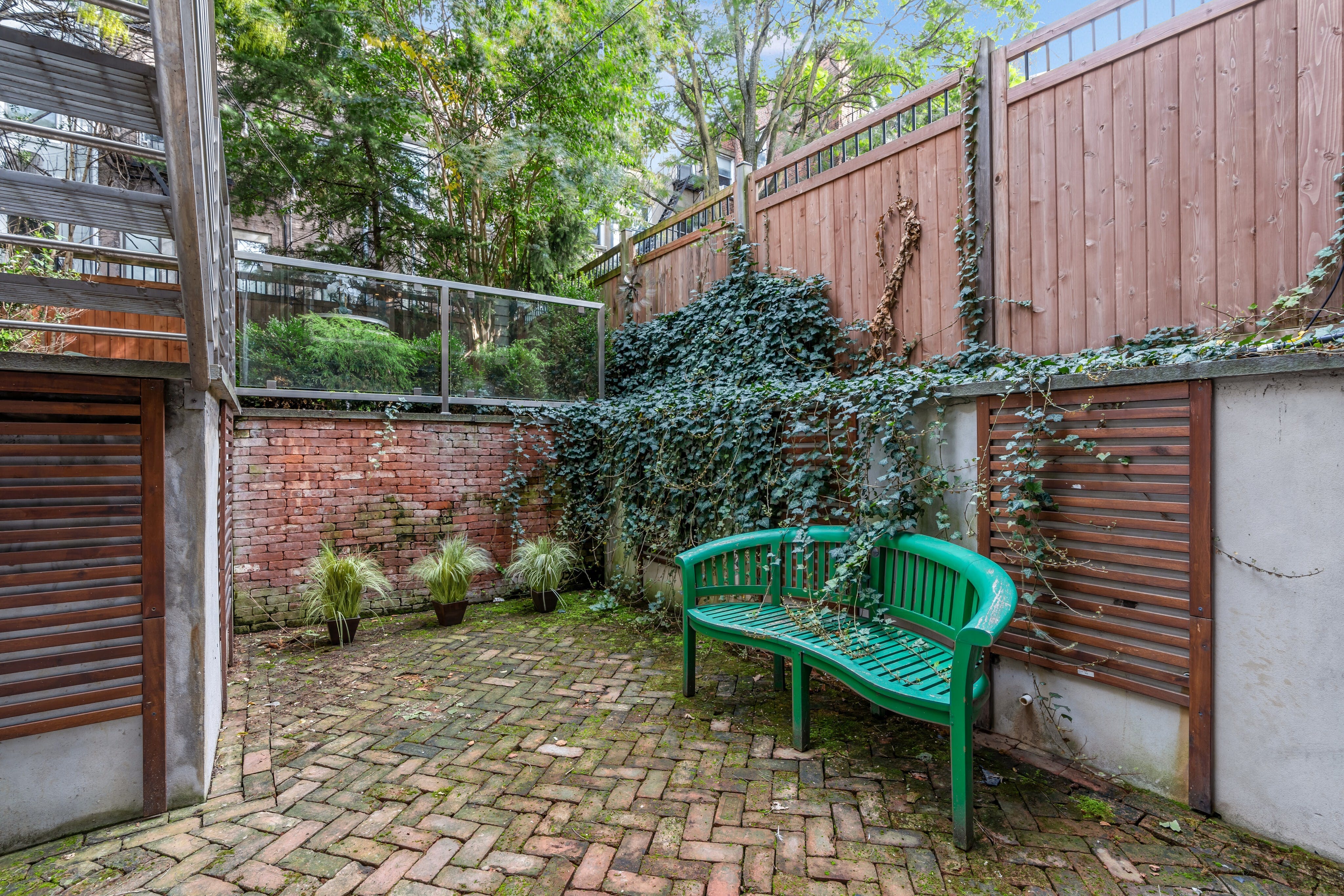 735 Bloomfield Street 