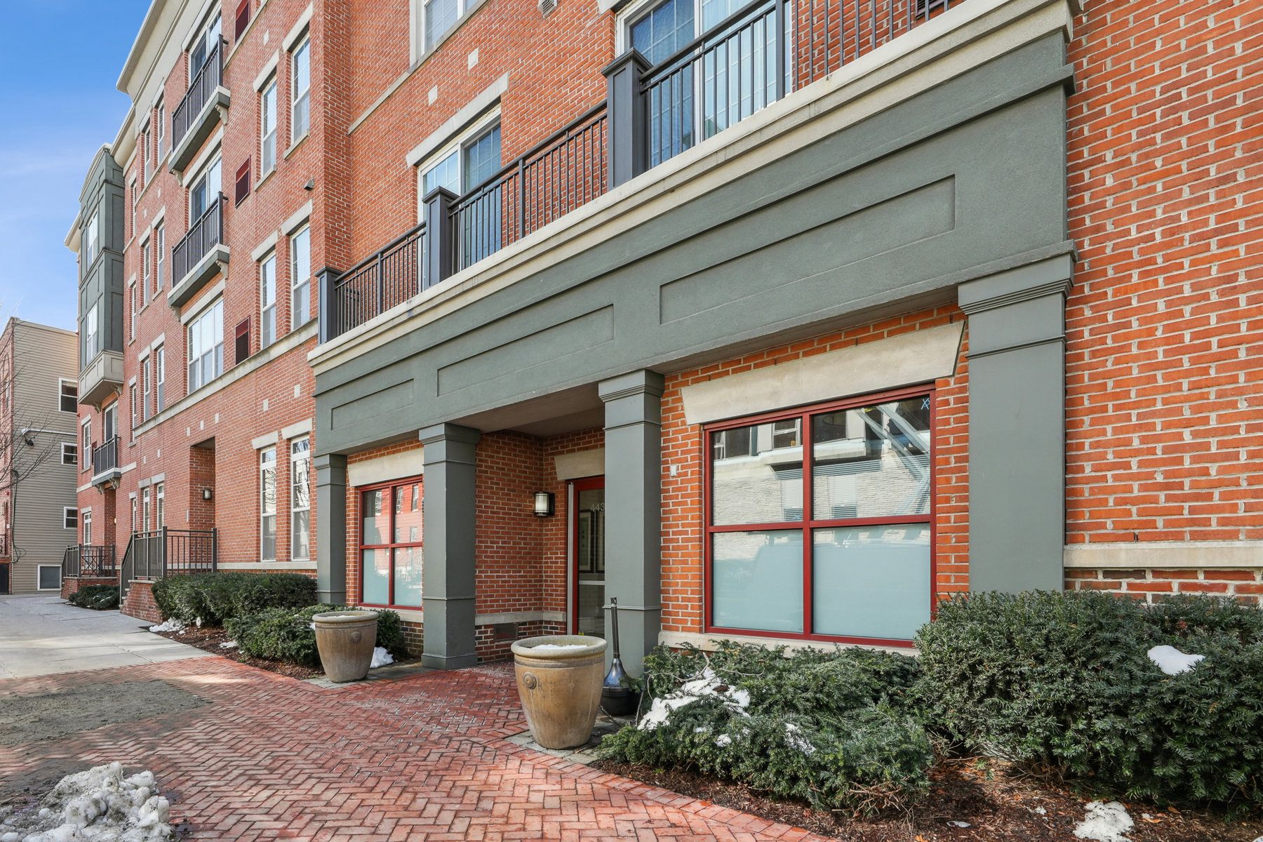 443 2nd Street Apt 302