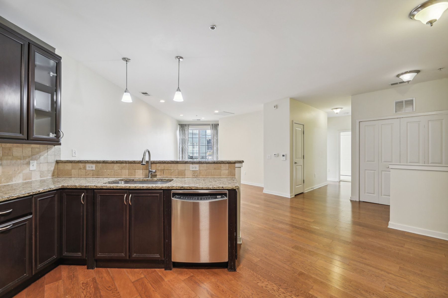 443 2nd Street Apt 302