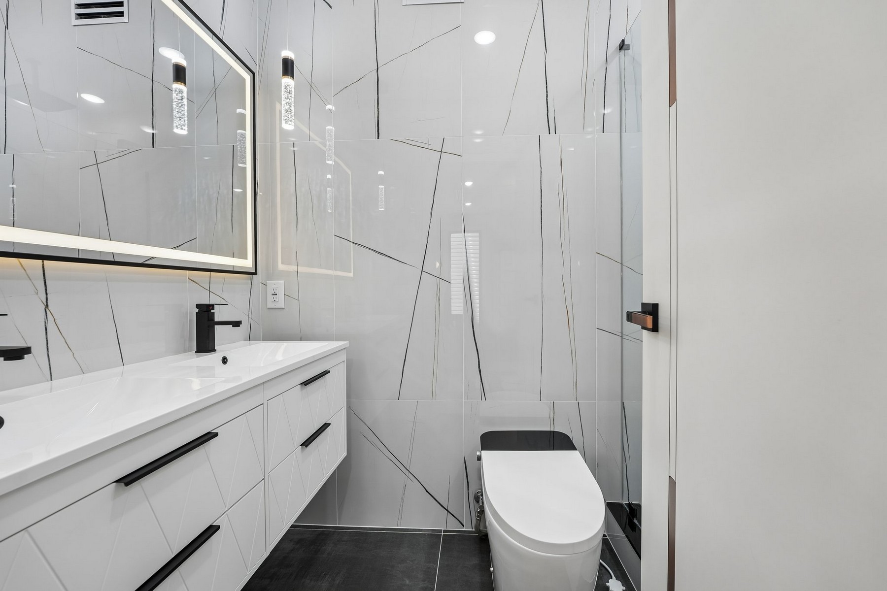 33 Bleecker St Unit# 3