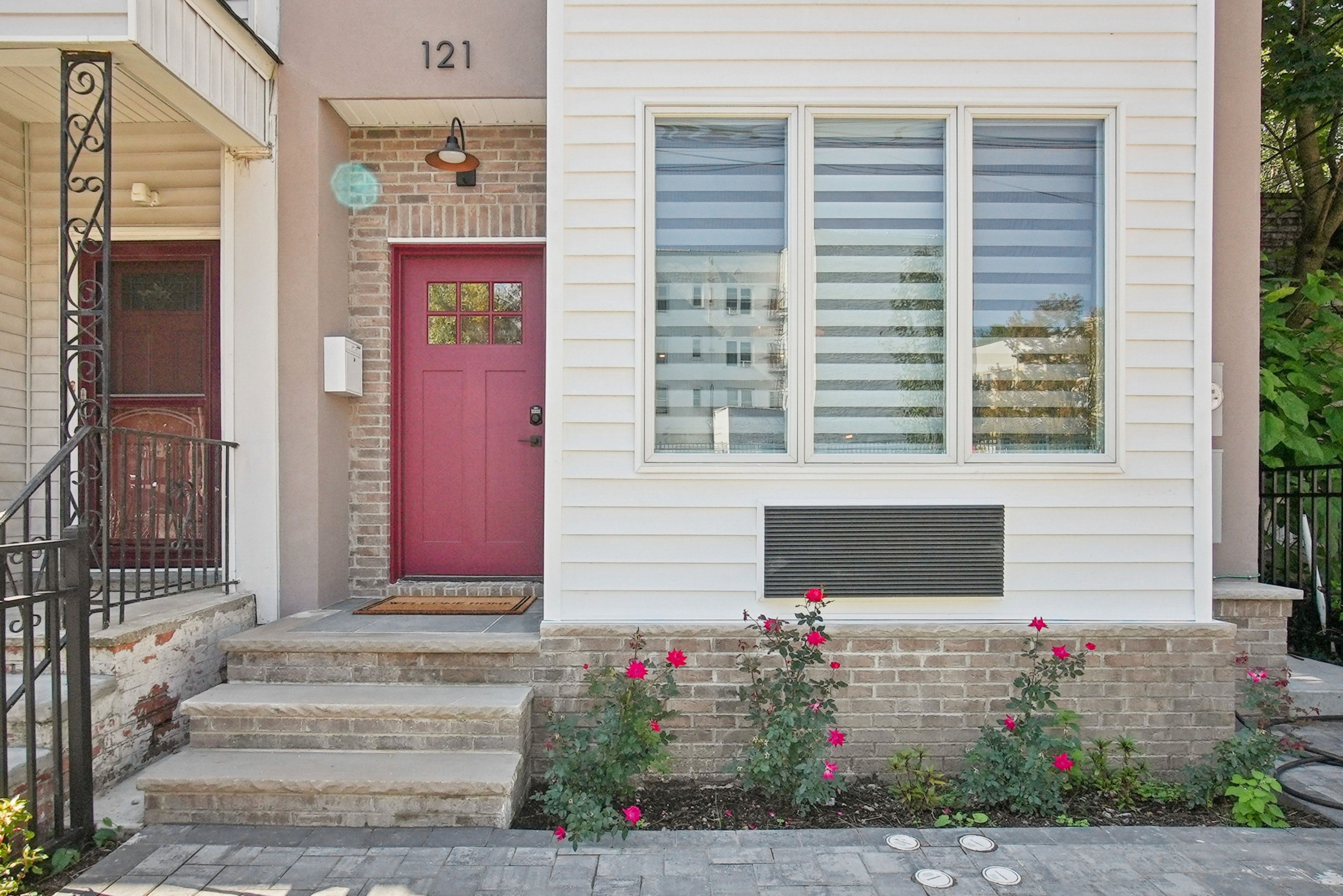 121A Clinton Ave 