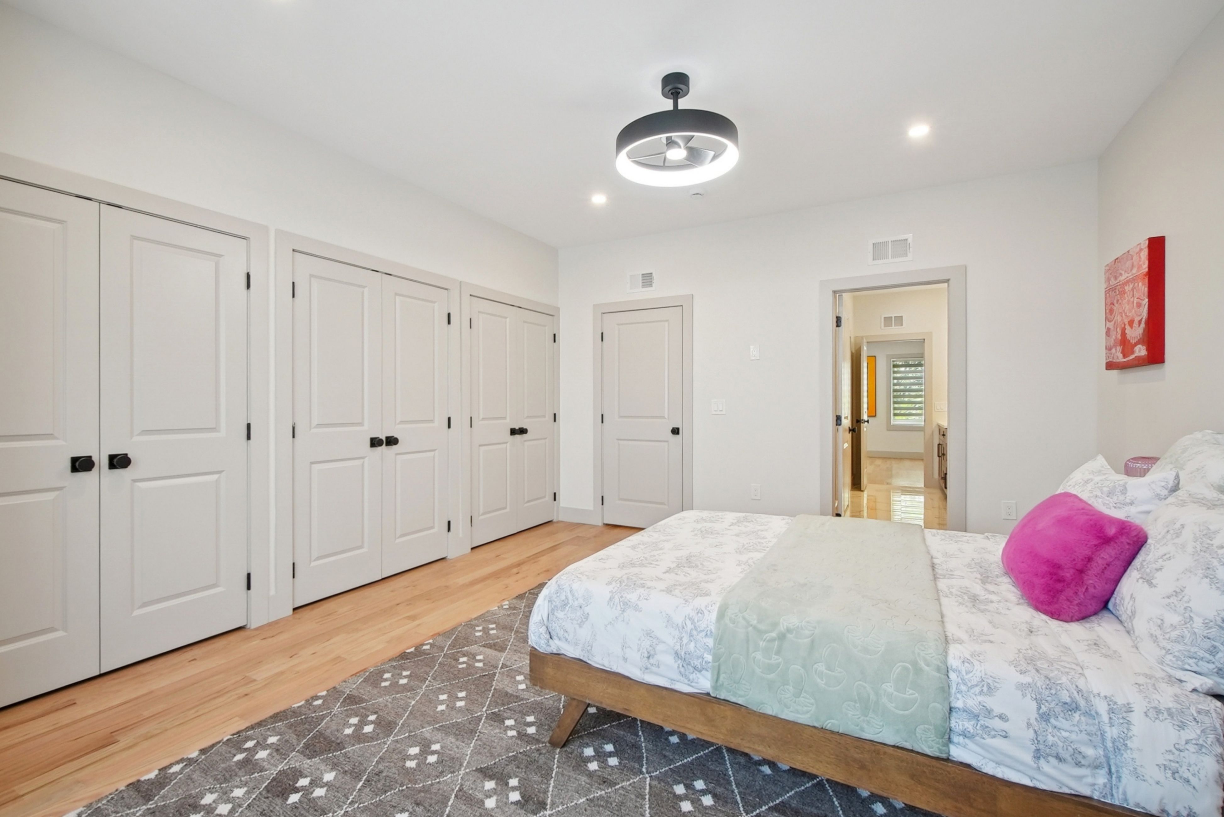121A Clinton Ave 