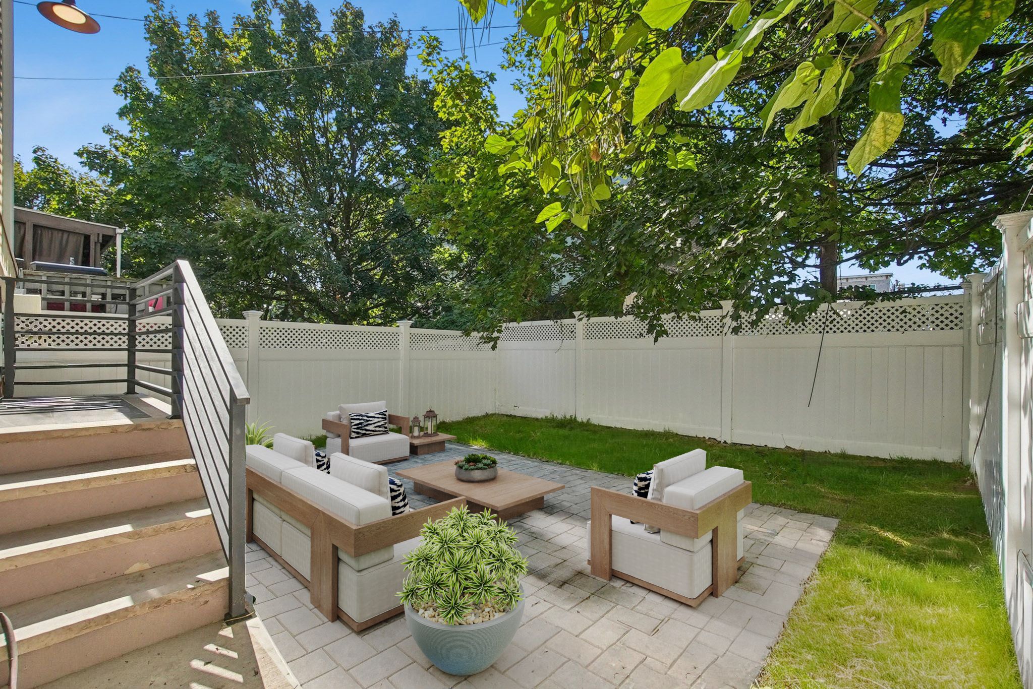 121A Clinton Ave 