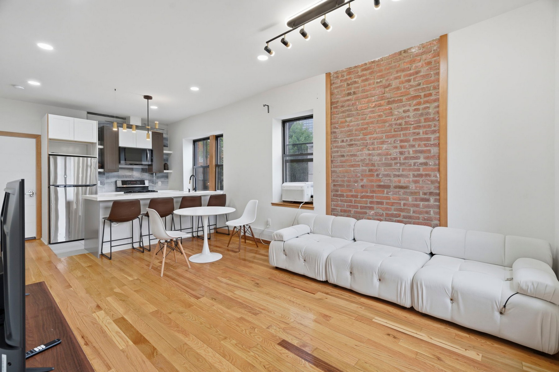 25 High St Unit# 3