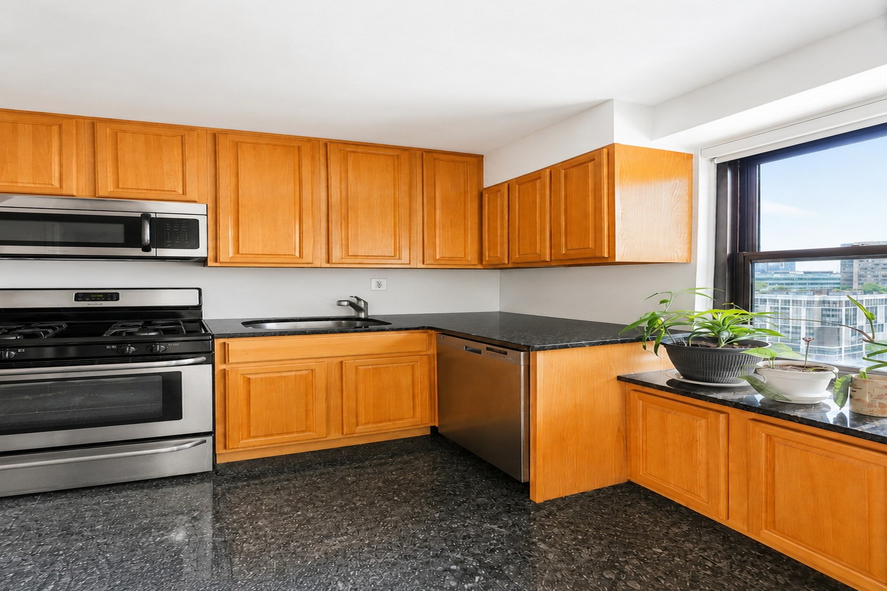 135 Montgomery Street, unit #A-16 