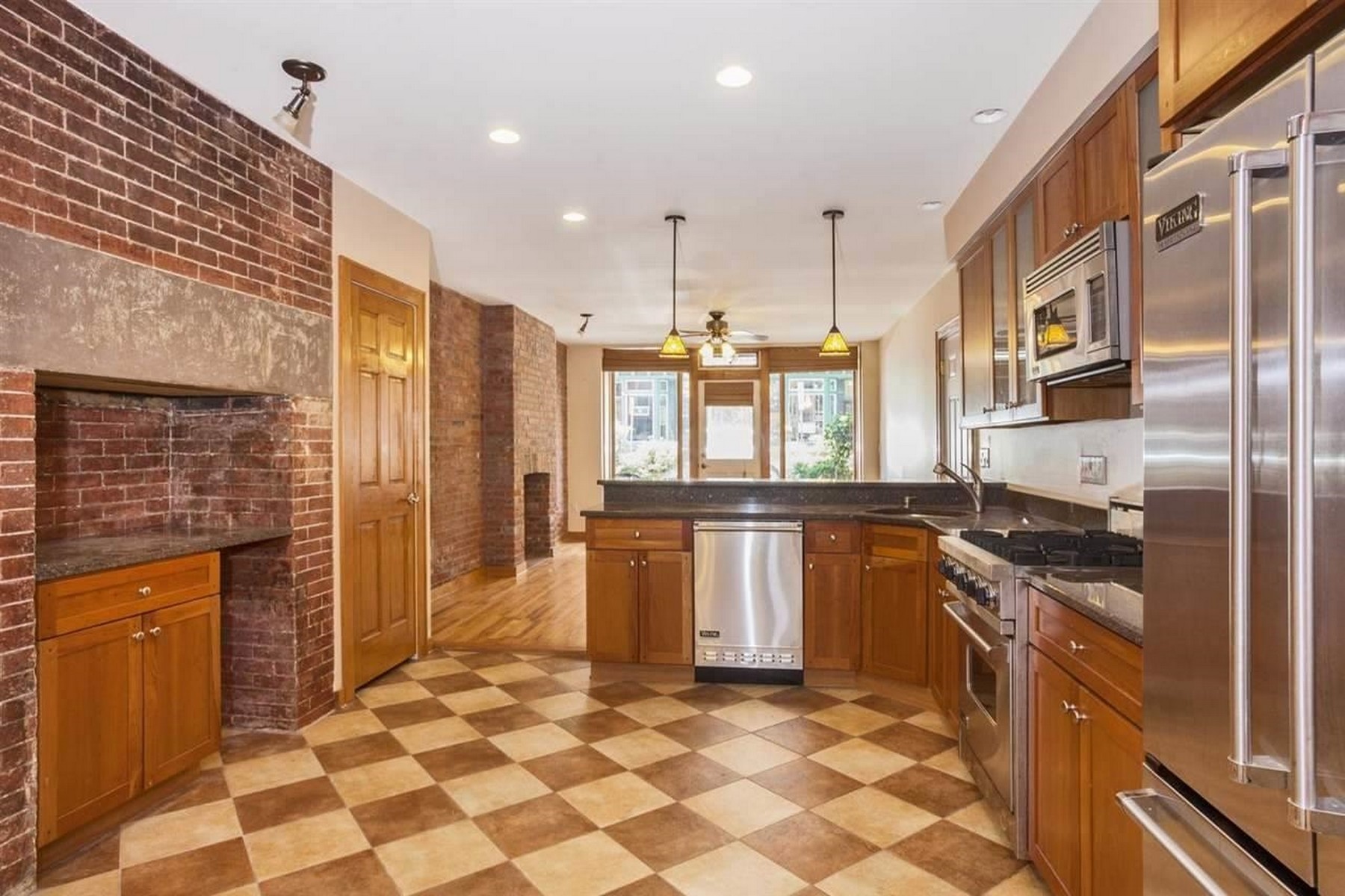 202 Warren St Unit# 1