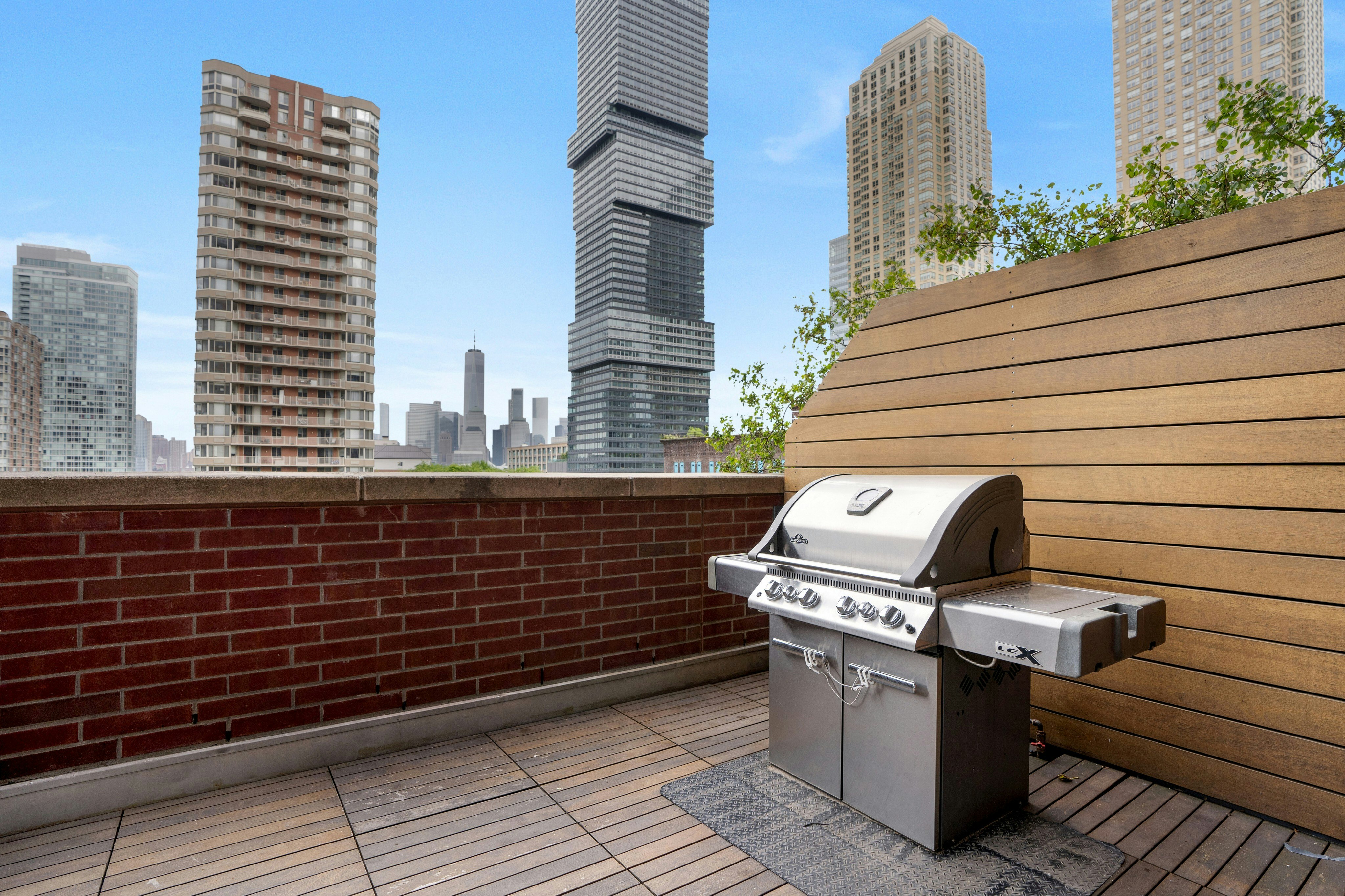 389 Washington Street Unit 33E