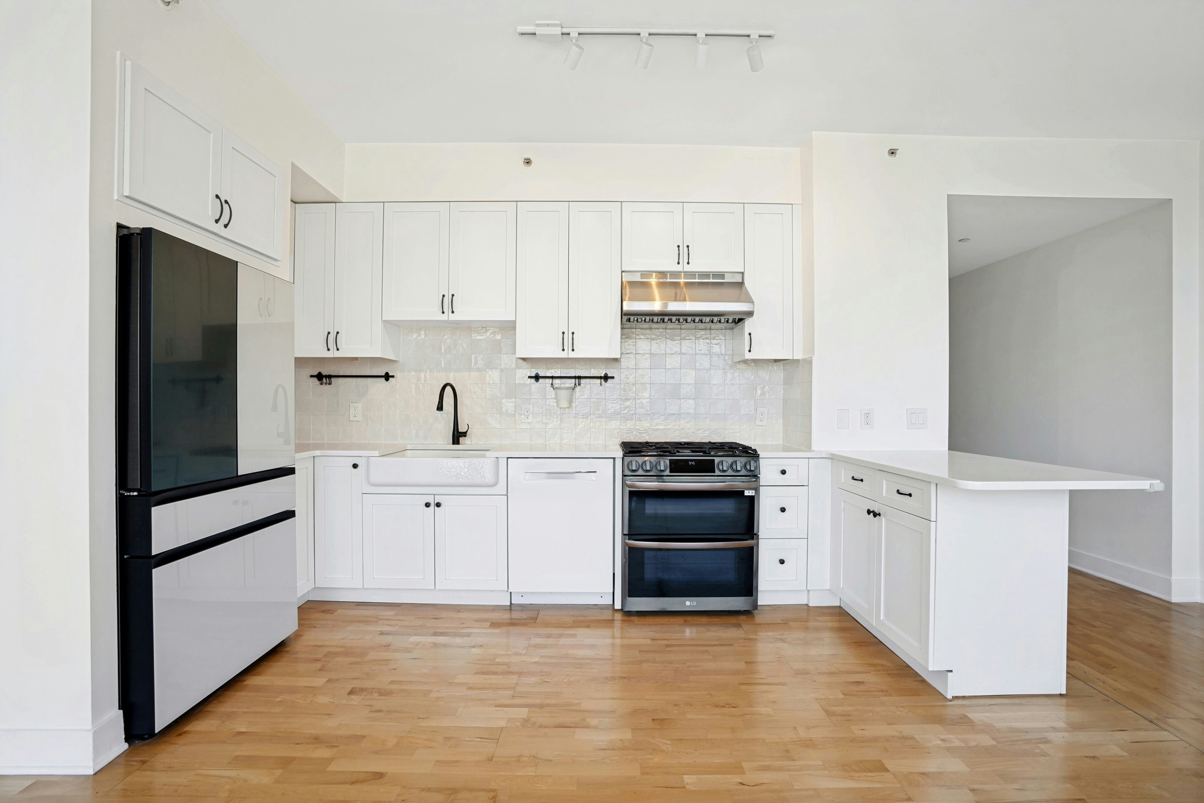389 Washington Street Unit 33E