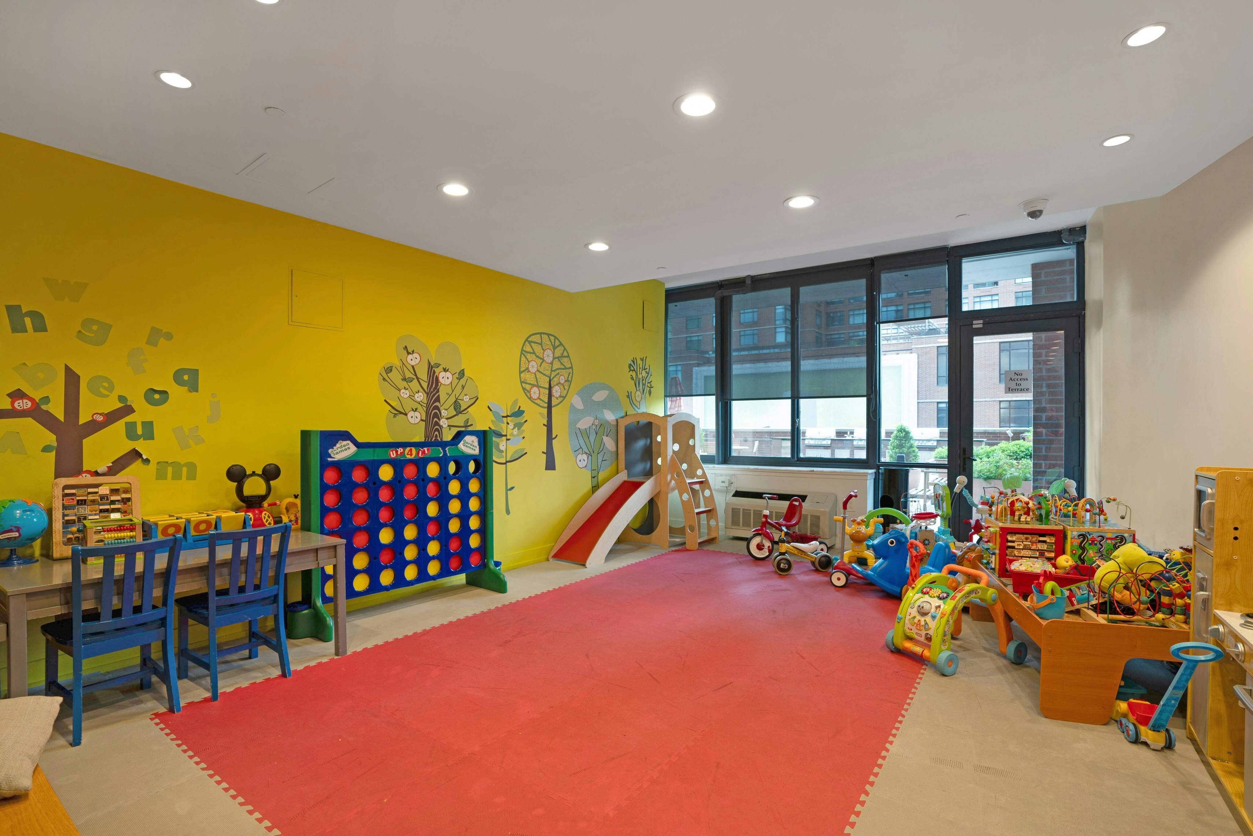 389 Washington Street Unit 33E