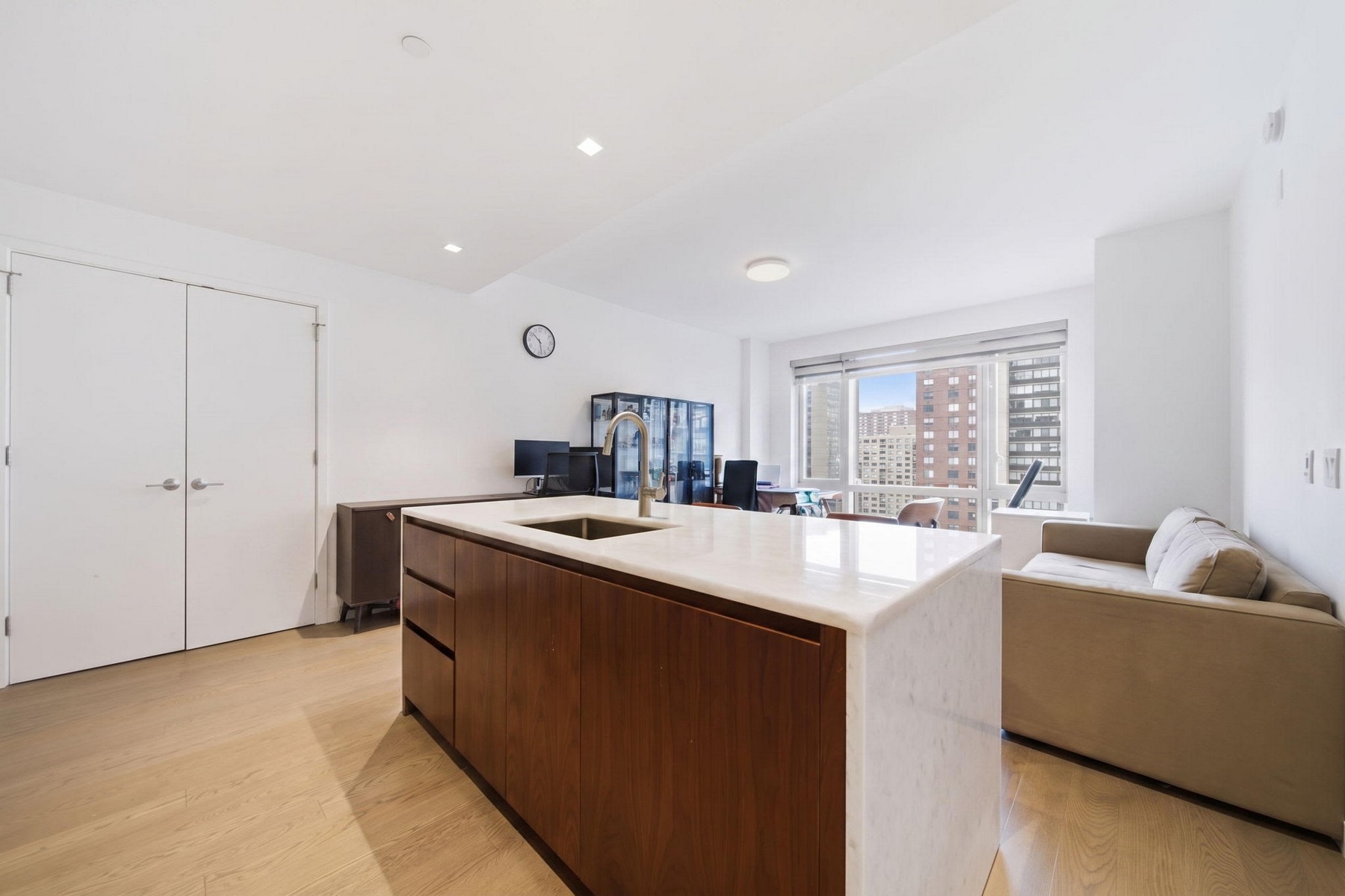75 Park Lane South Unit# 1611