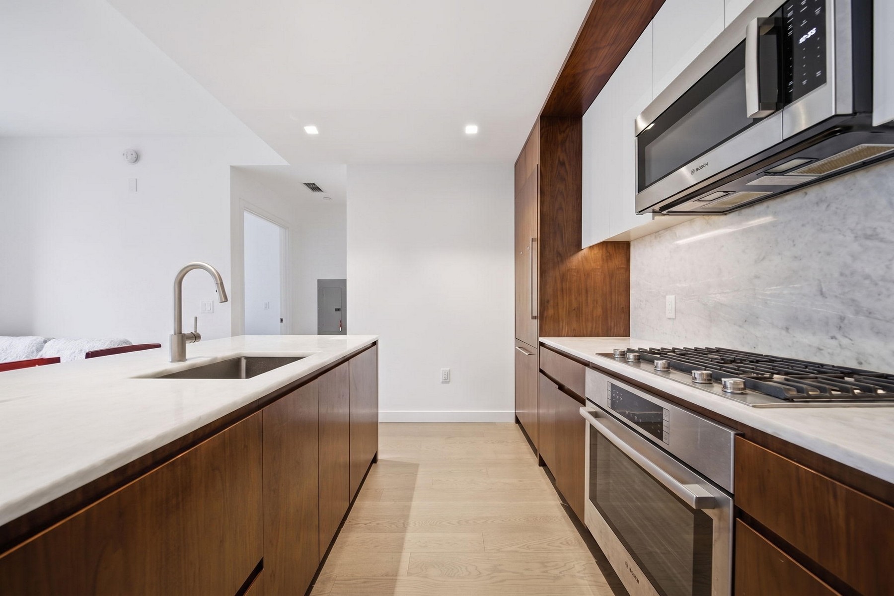 75 Park Lane South Unit# 1611