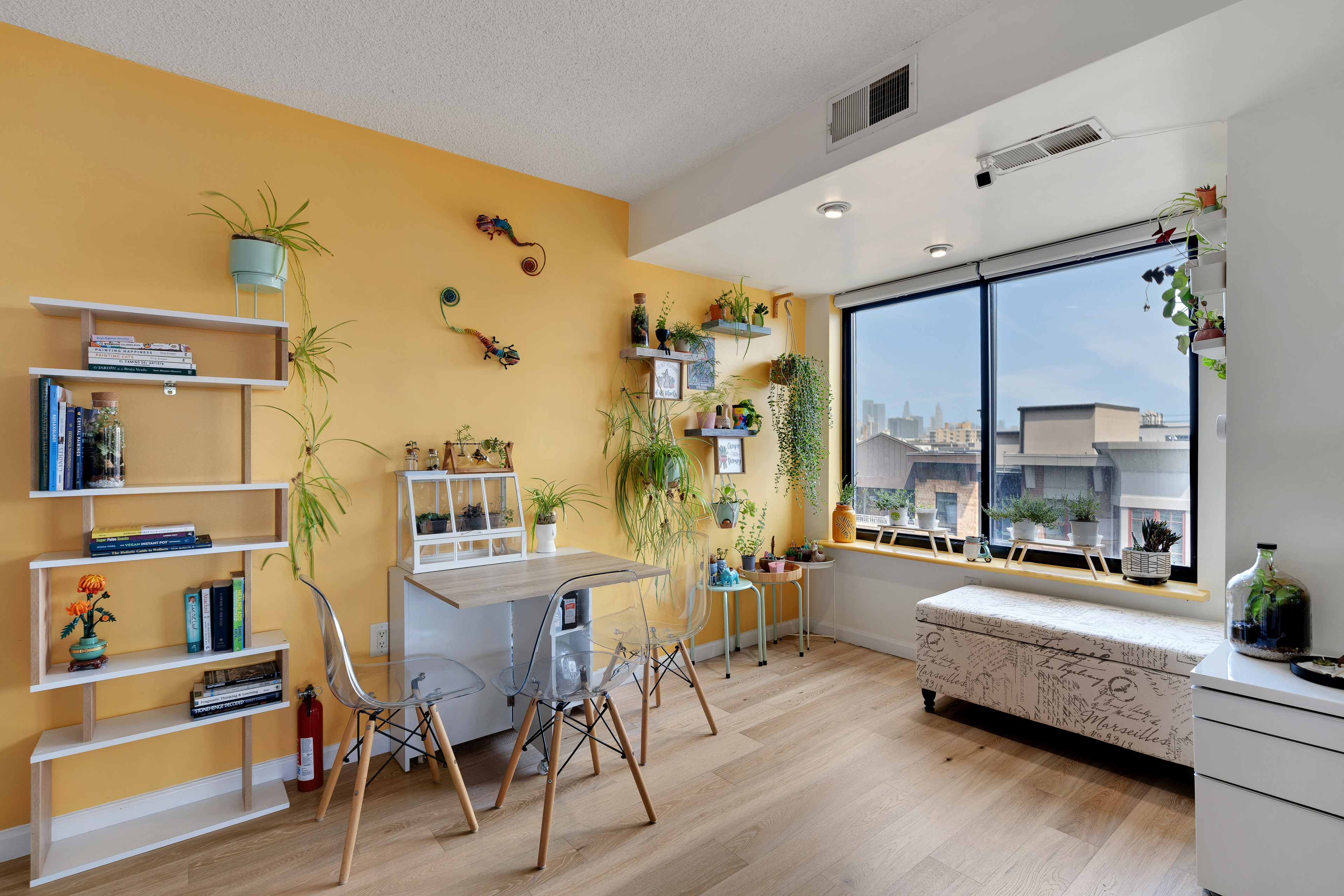 700 1st St. #6H 