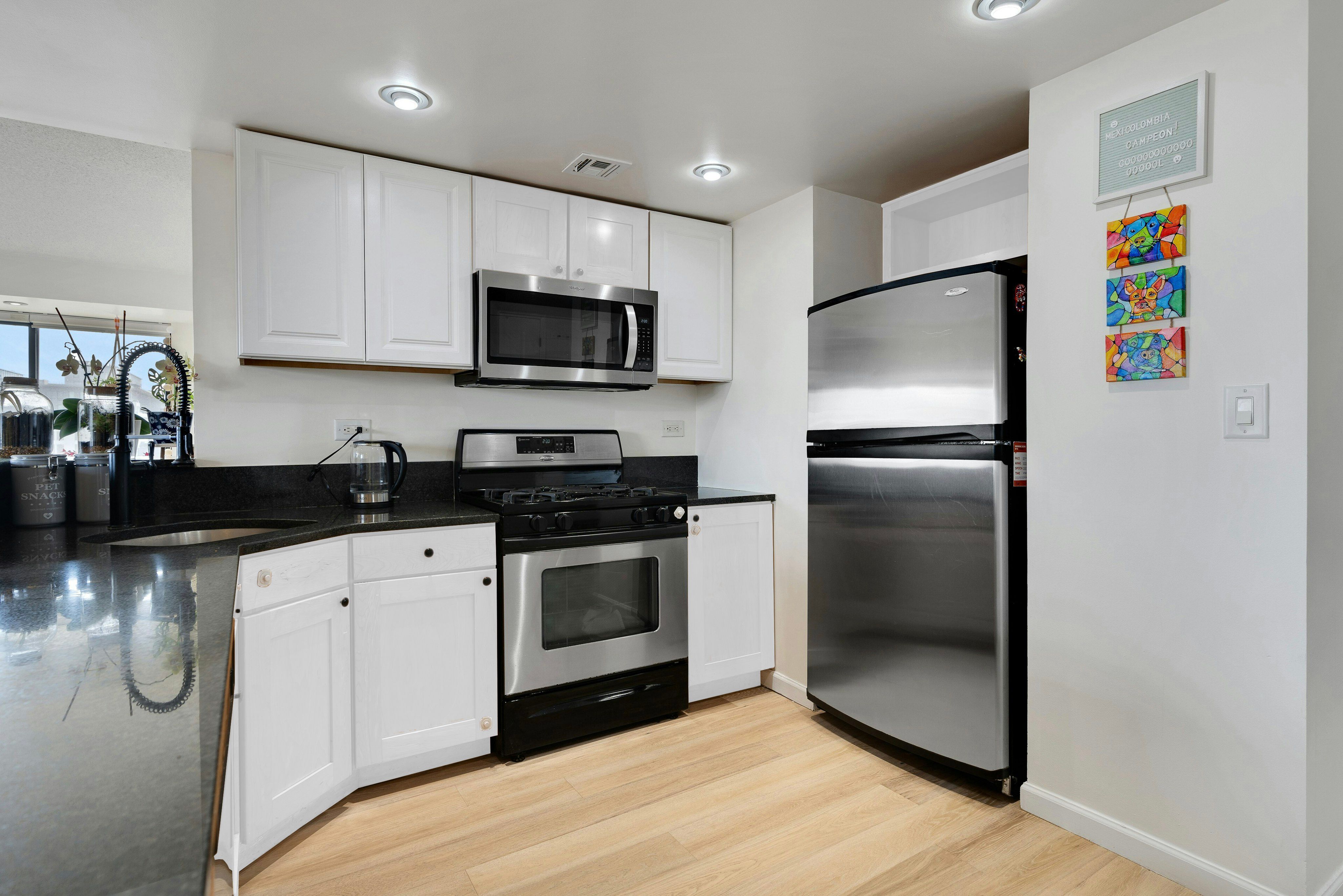 700 1st St. #6H 