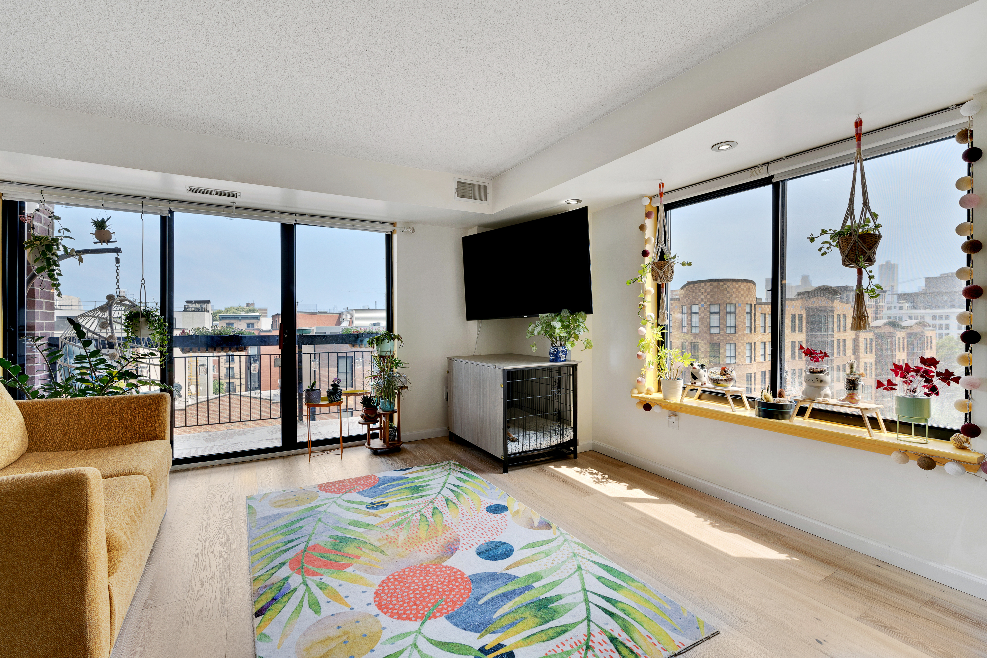700 1st St. #6H 