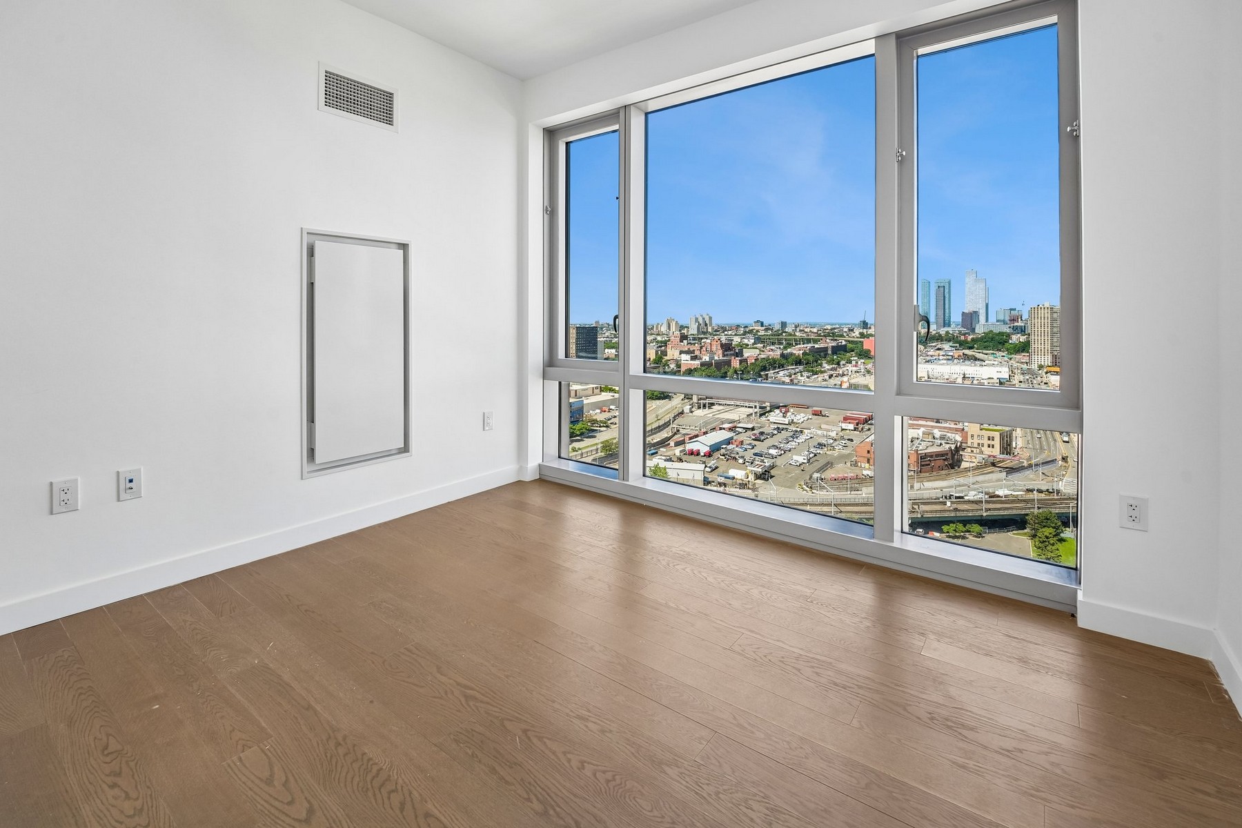 75 Park Lane South Unit# 2107