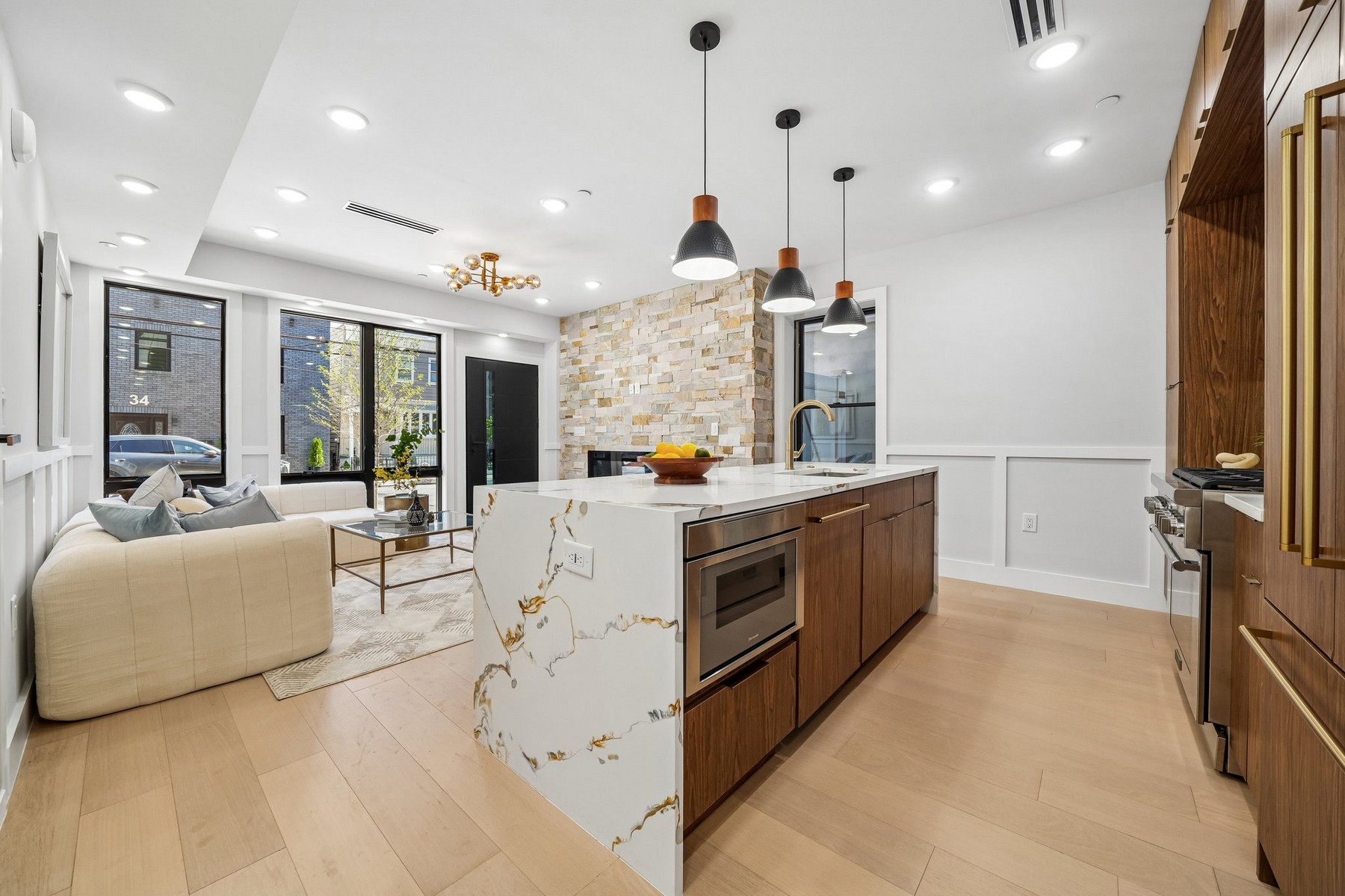 33 Bleecker St Unit# 1