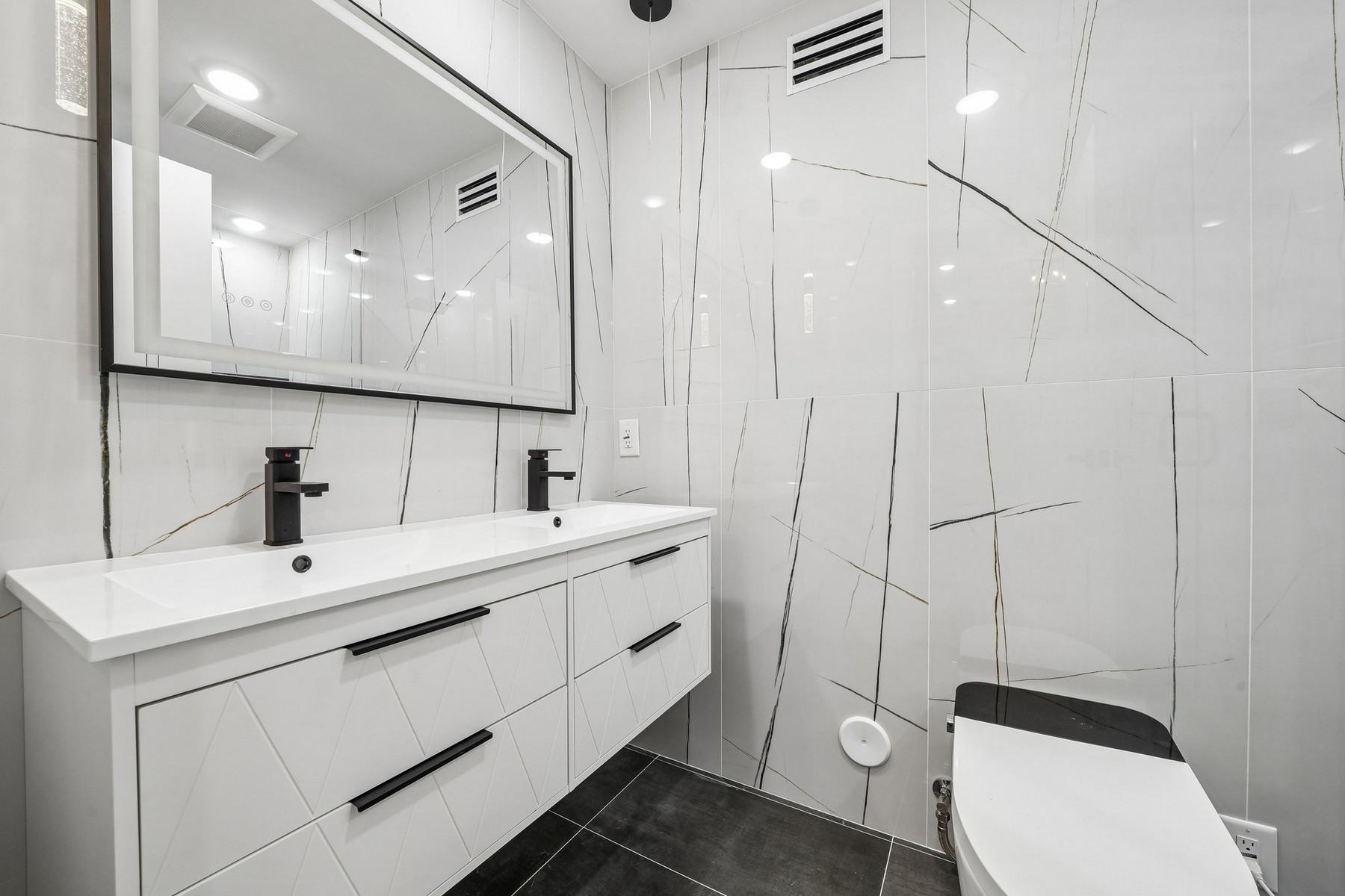 33 Bleecker St Unit# 1