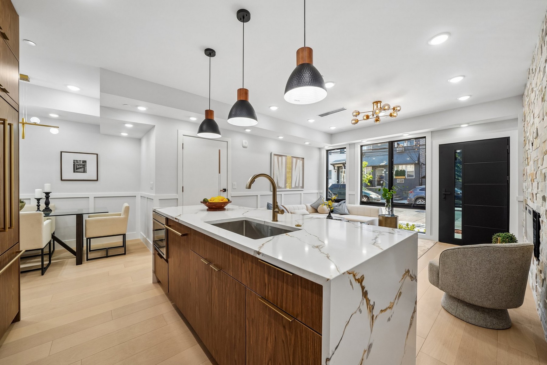 33 Bleecker St Unit# 1