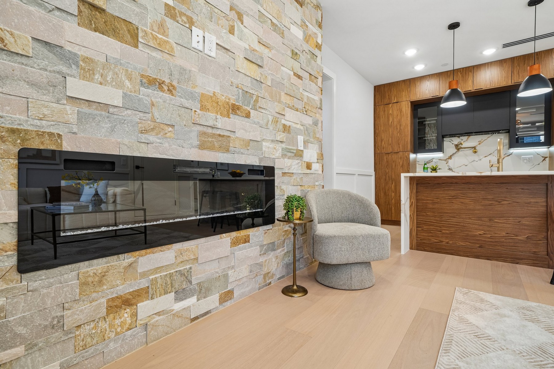 33 Bleecker St Unit# 1