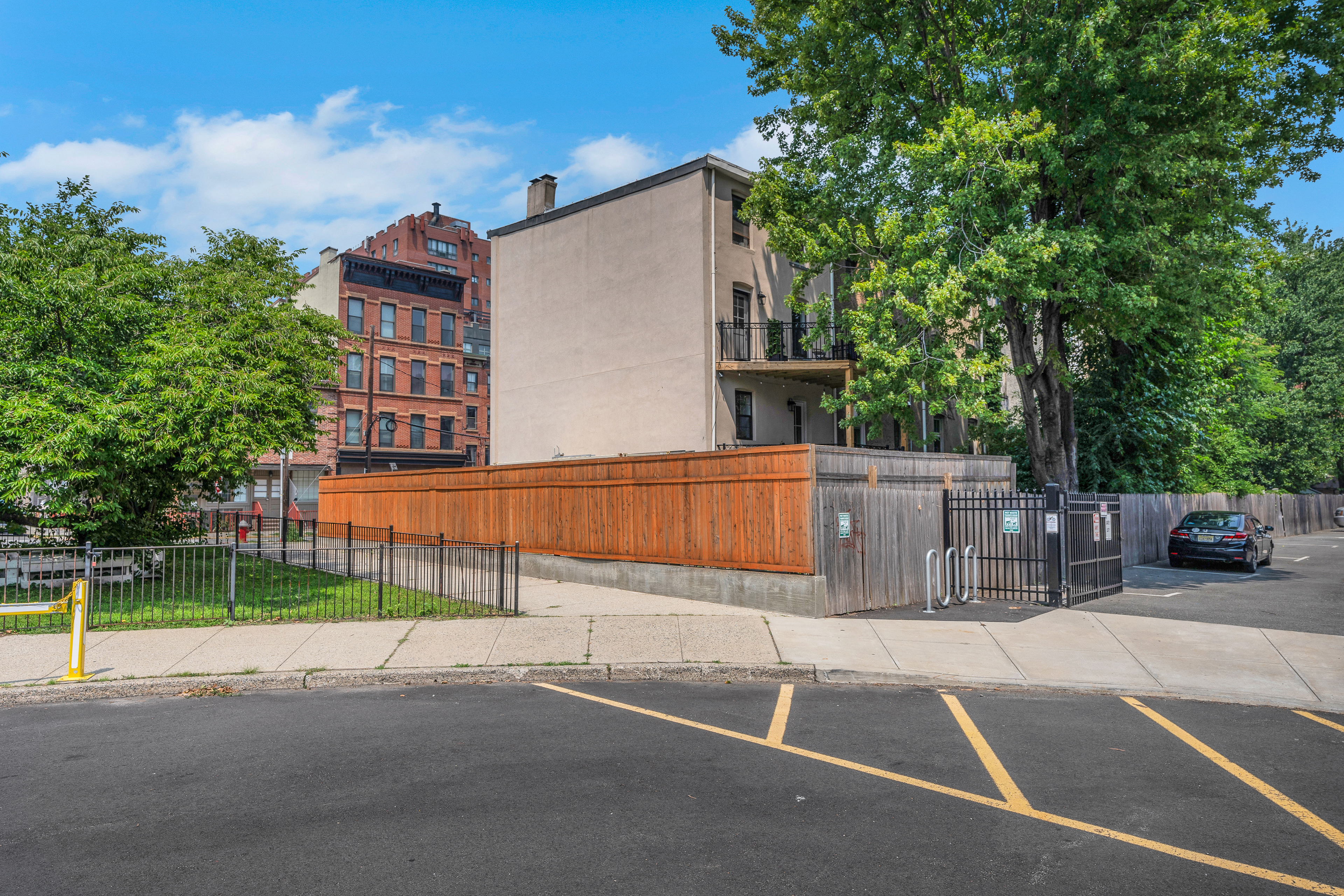 514 Manila Ave 
