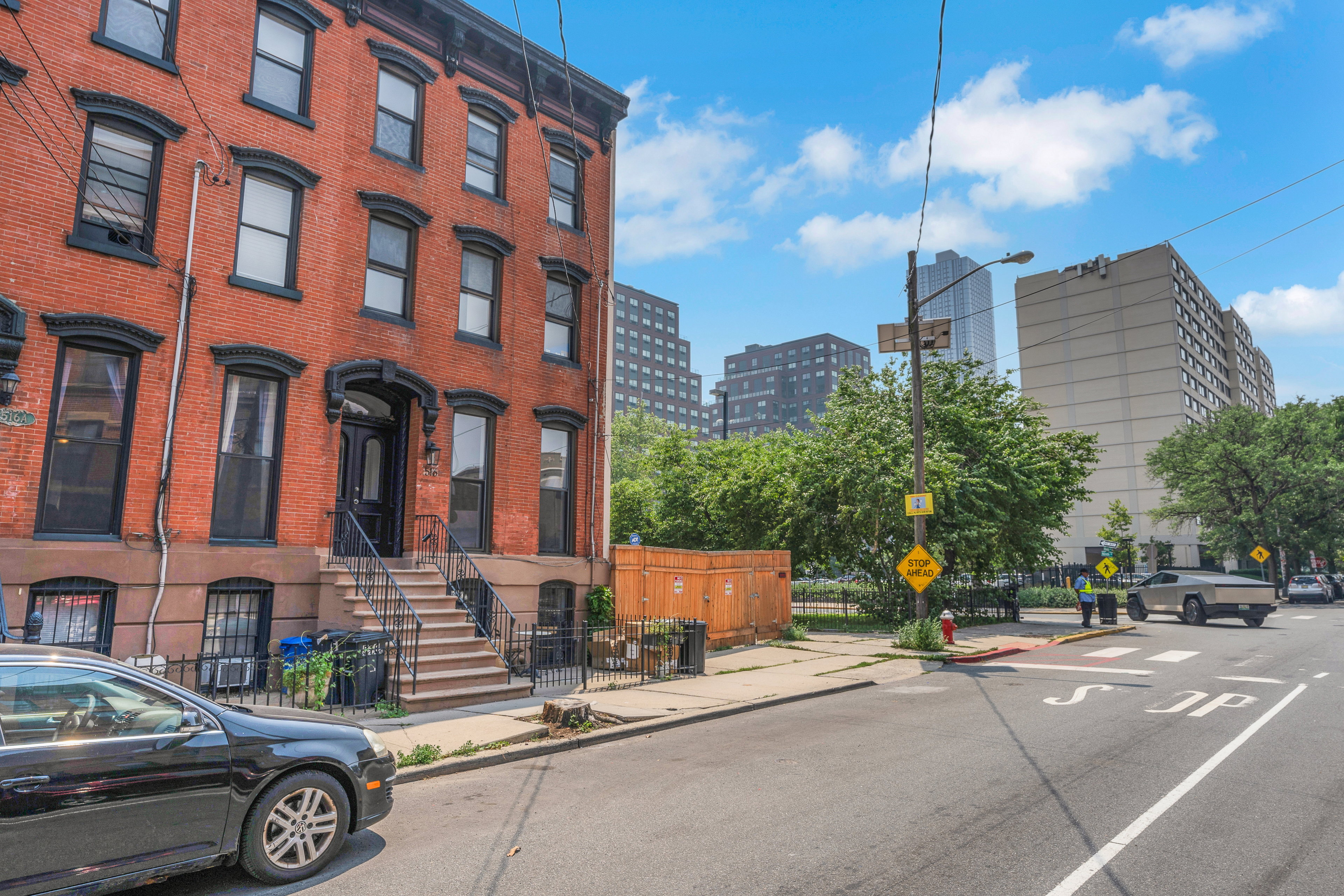 514 Manila Ave 