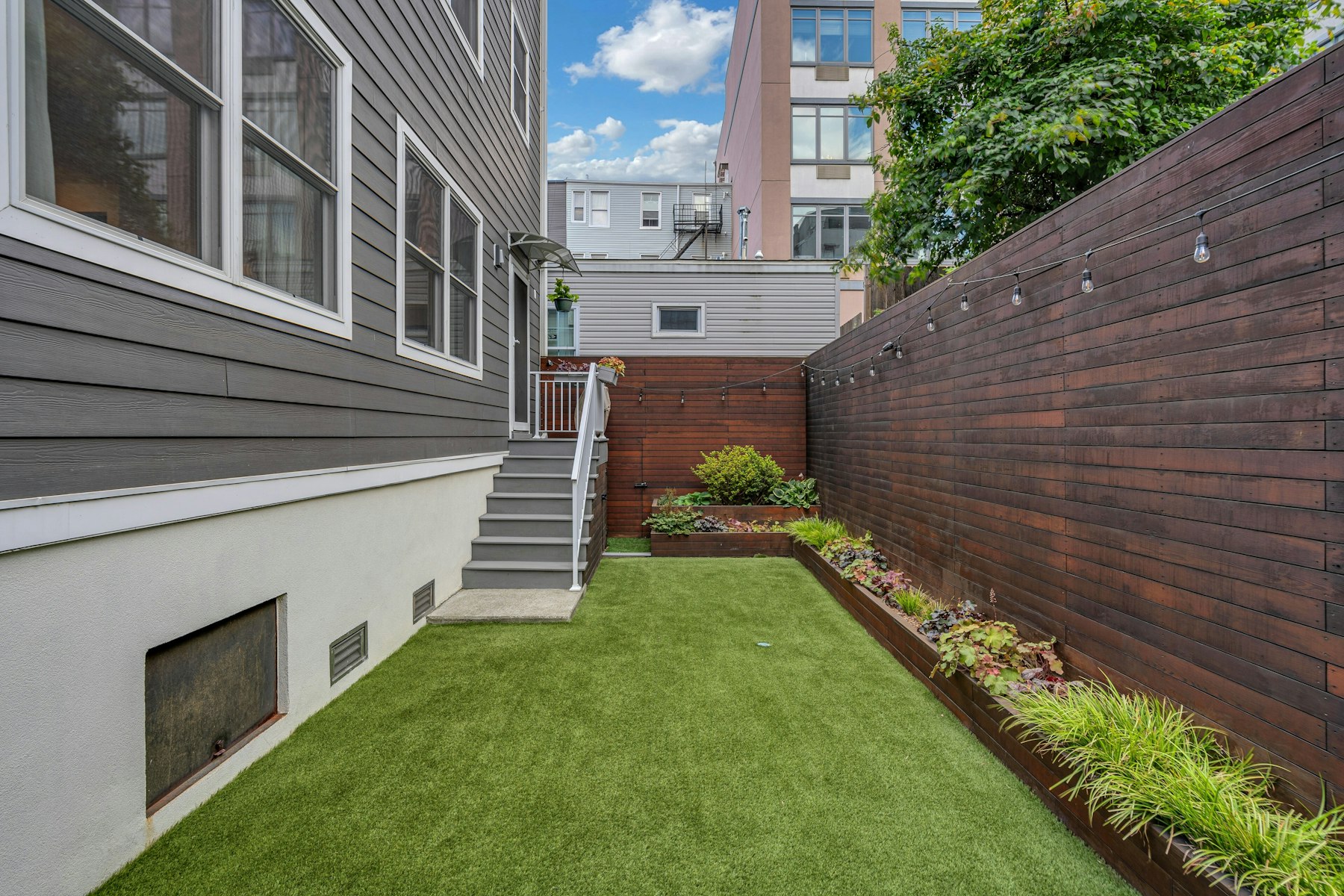 415 Monmouth St Unit# 1