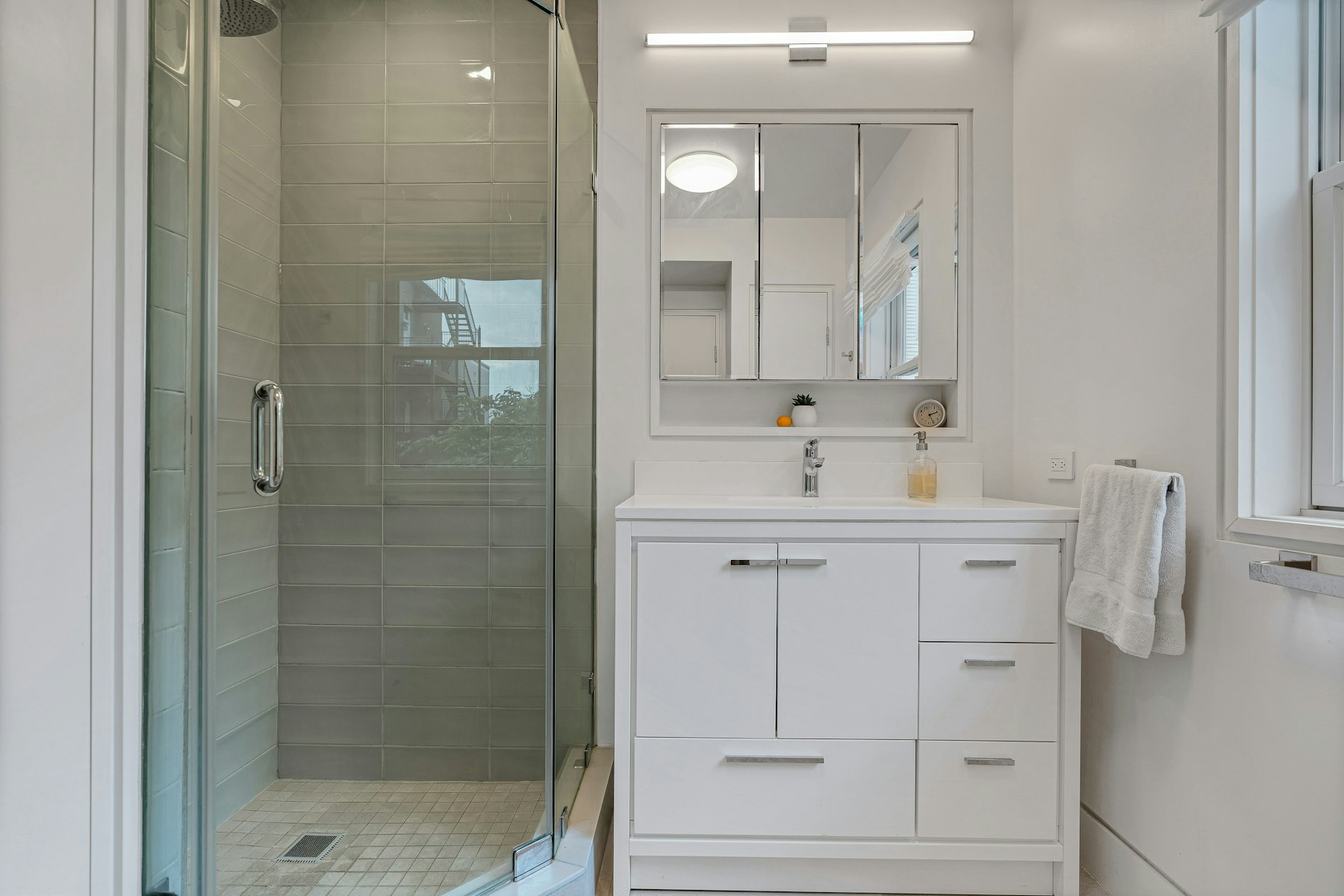 415 Monmouth St Unit# 1