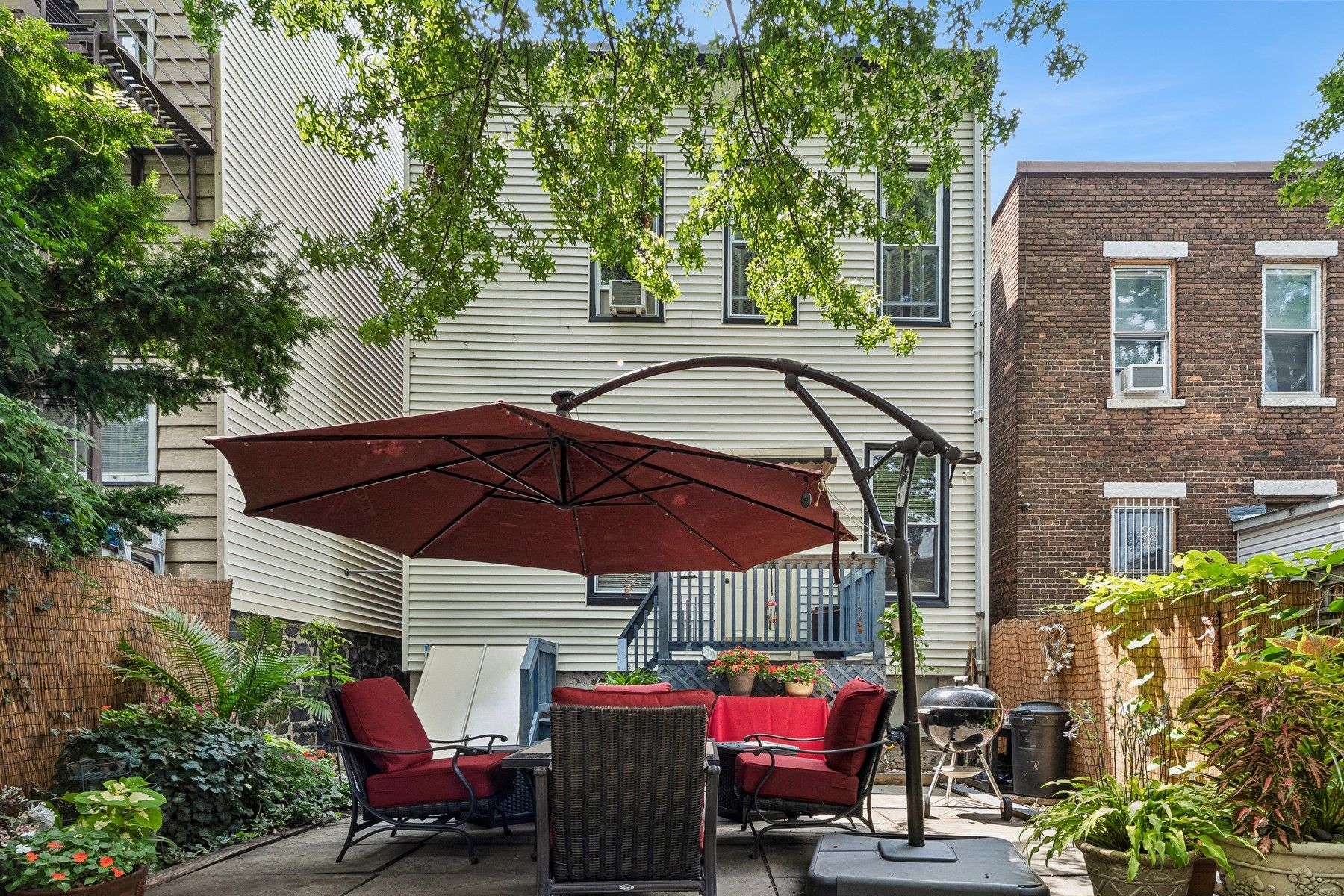 812 18th Street 