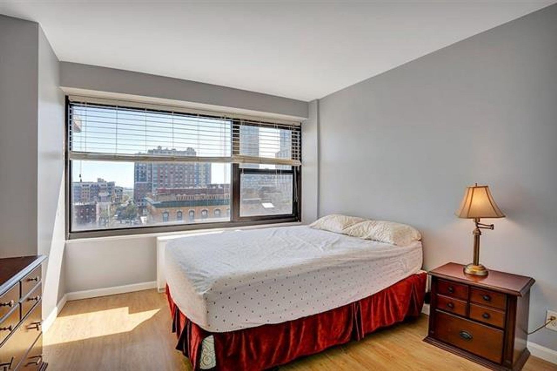 135 Montgomery Street Unit 8-E