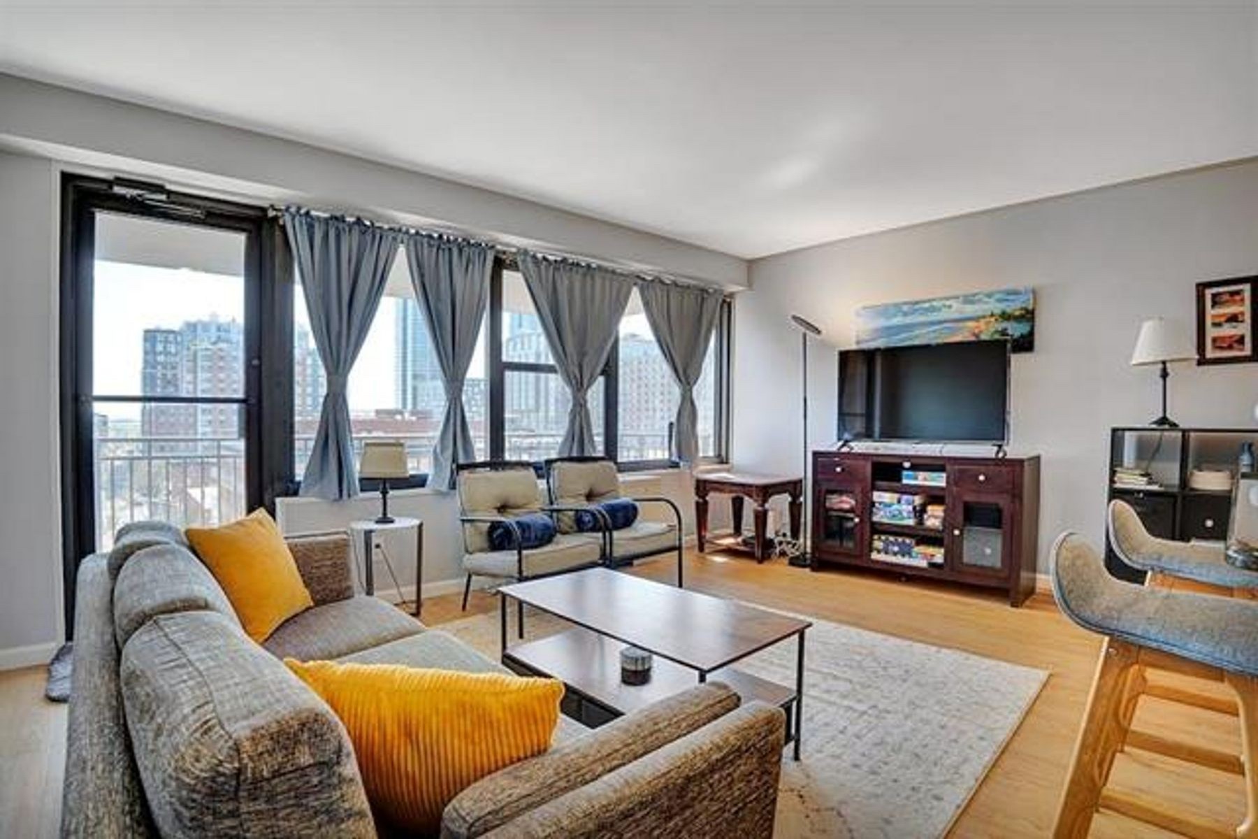 135 Montgomery Street Unit 8-E