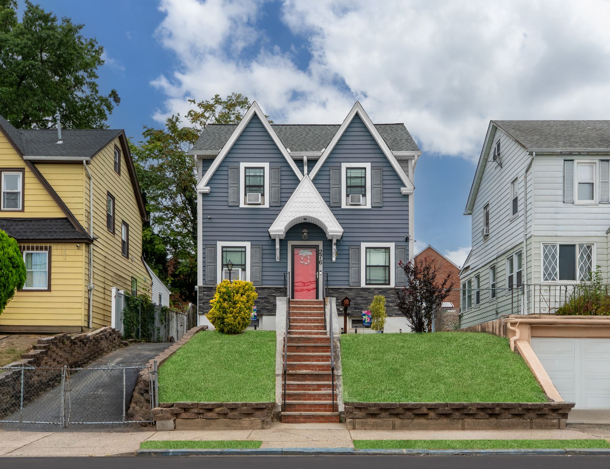 276 E 26th Street 
