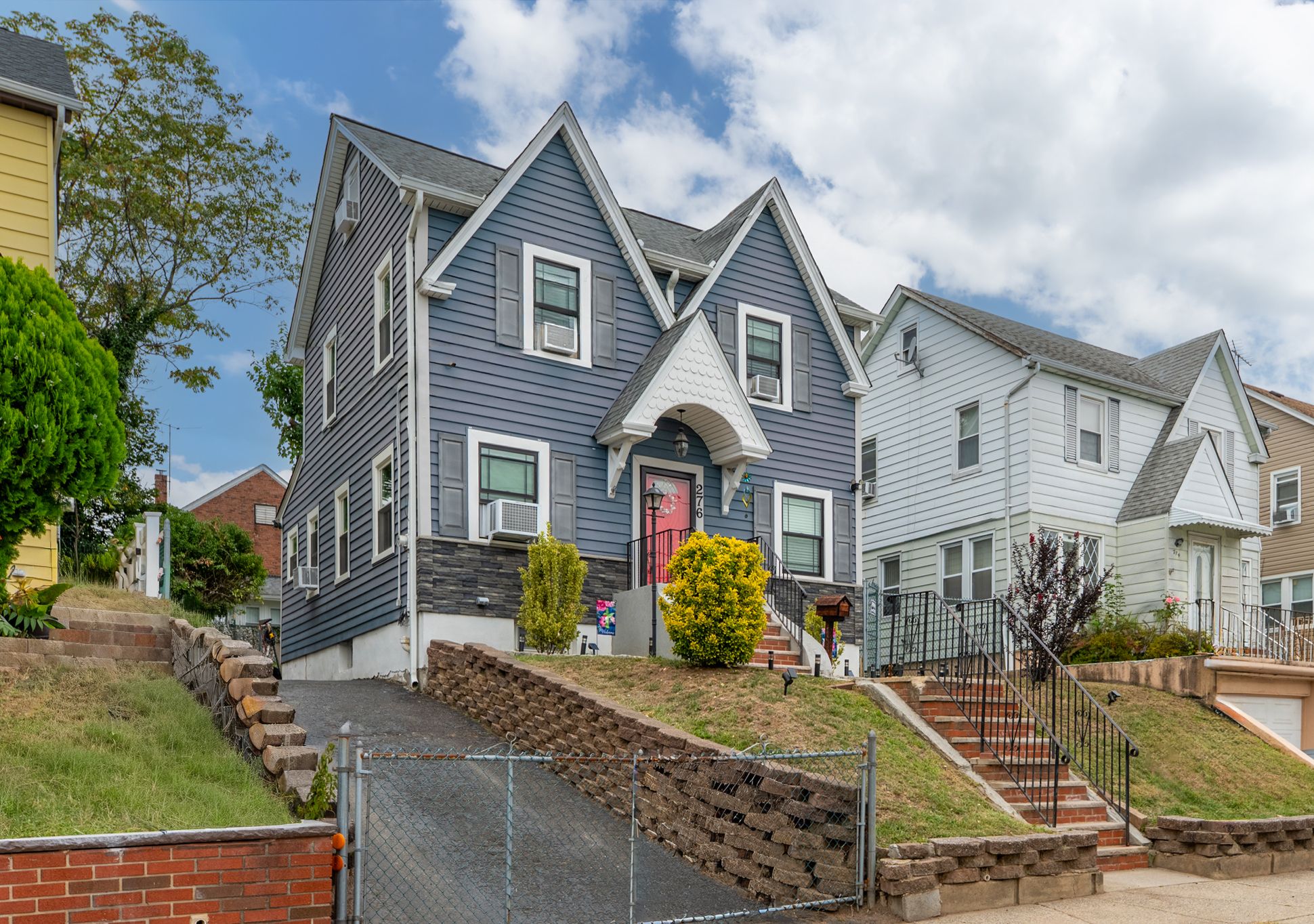 276 E 26th Street 