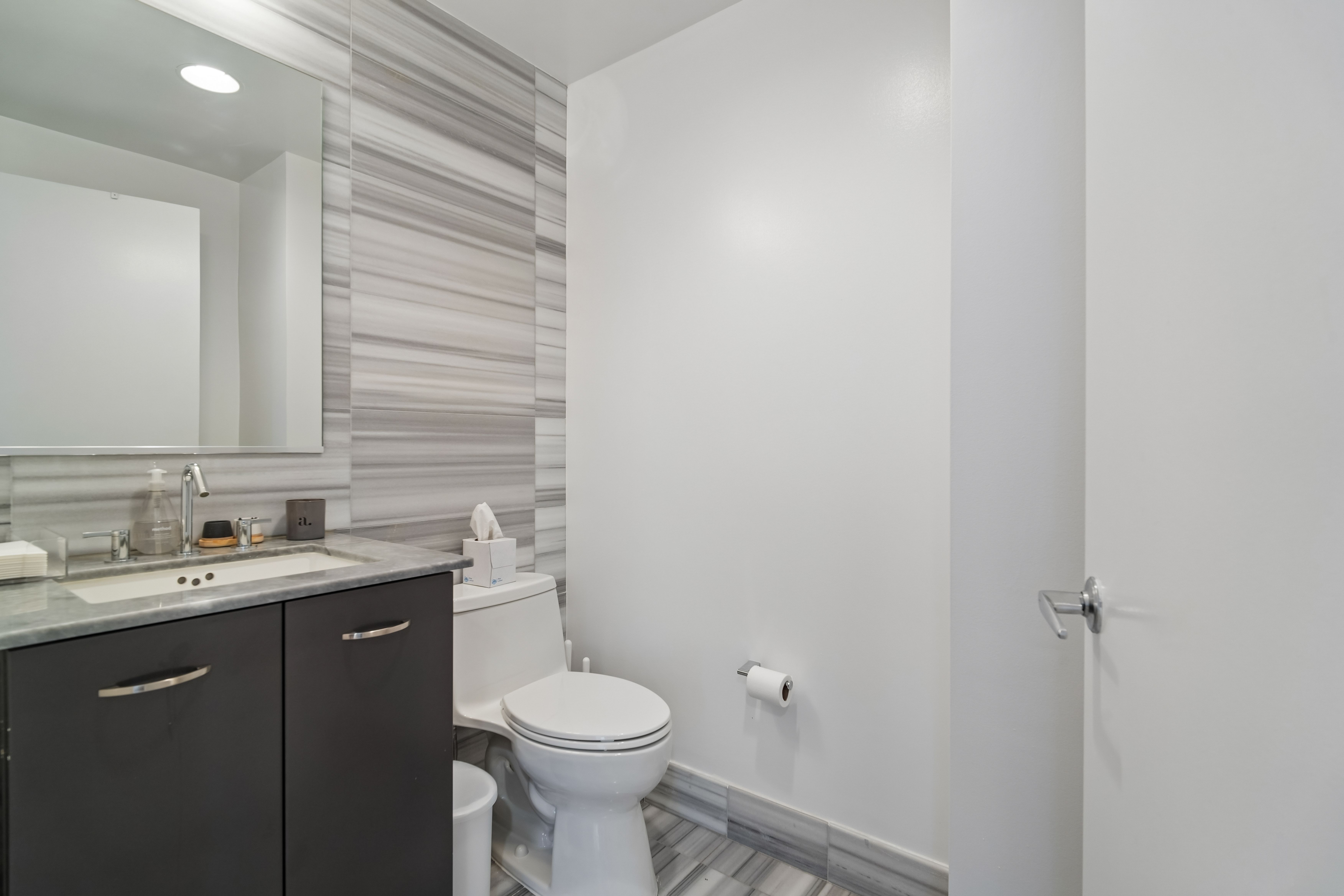 2 2nd Street 3503