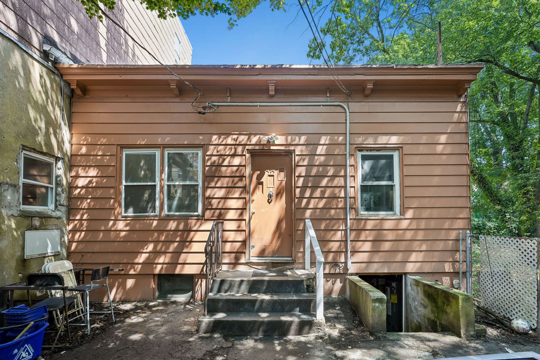 414 Monastery PL Rear (R) 