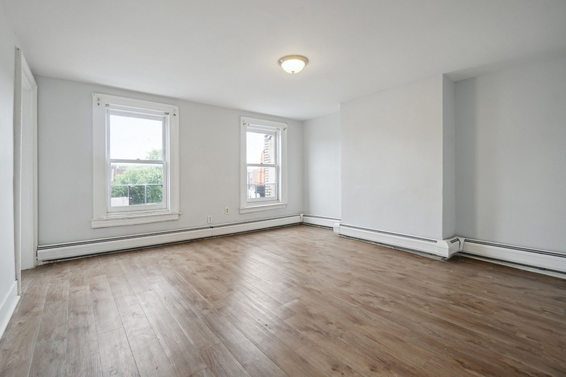 99 Monticello Ave Unit# 3
