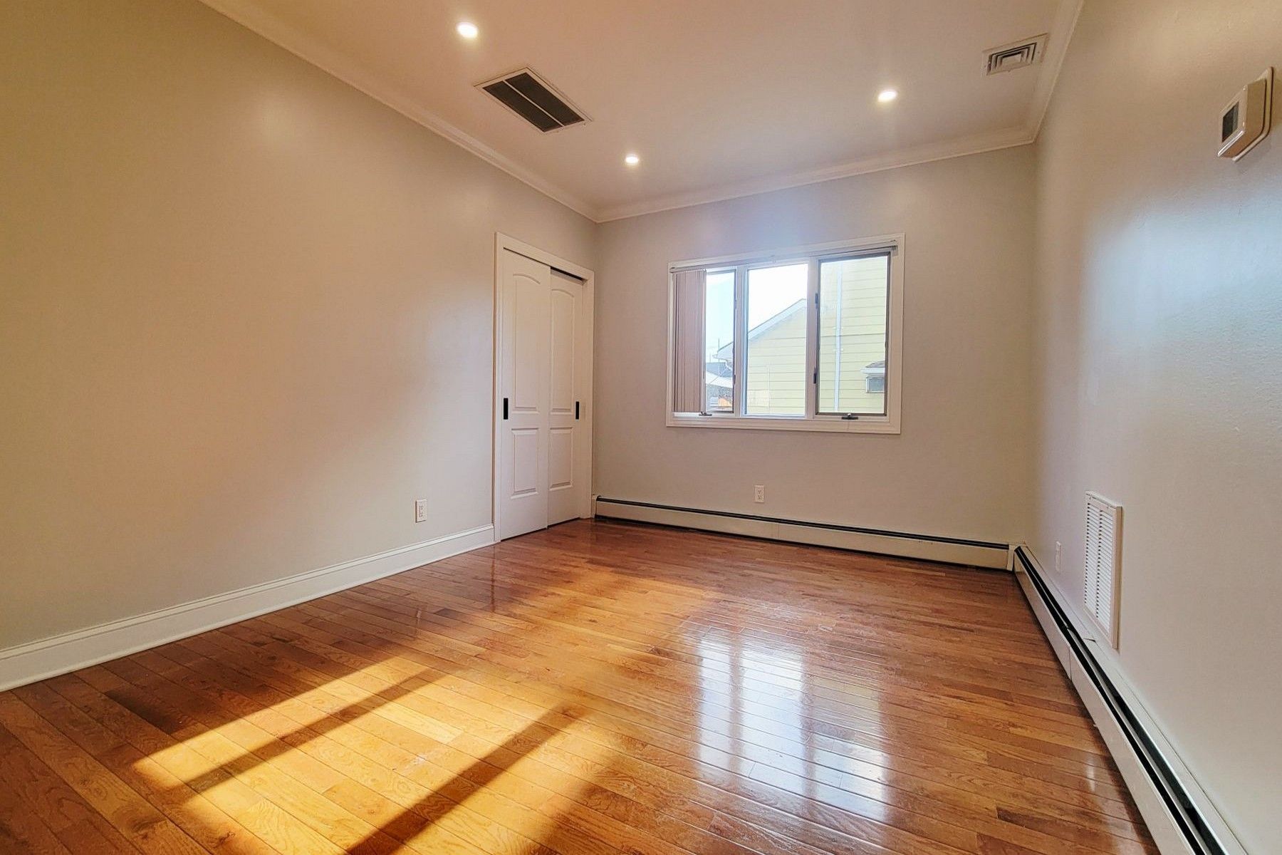 164 Main Unit# 1st floor