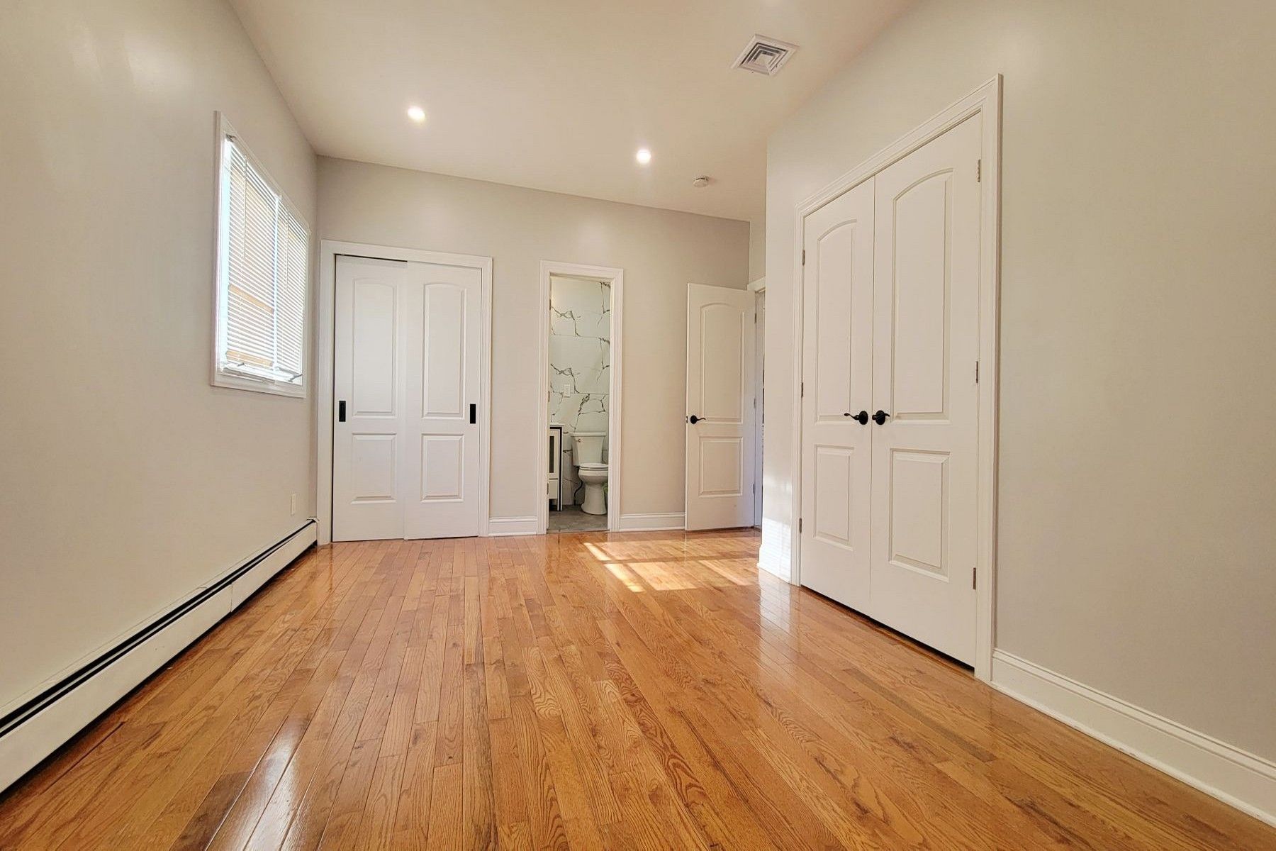 164 Main Unit# 1st floor