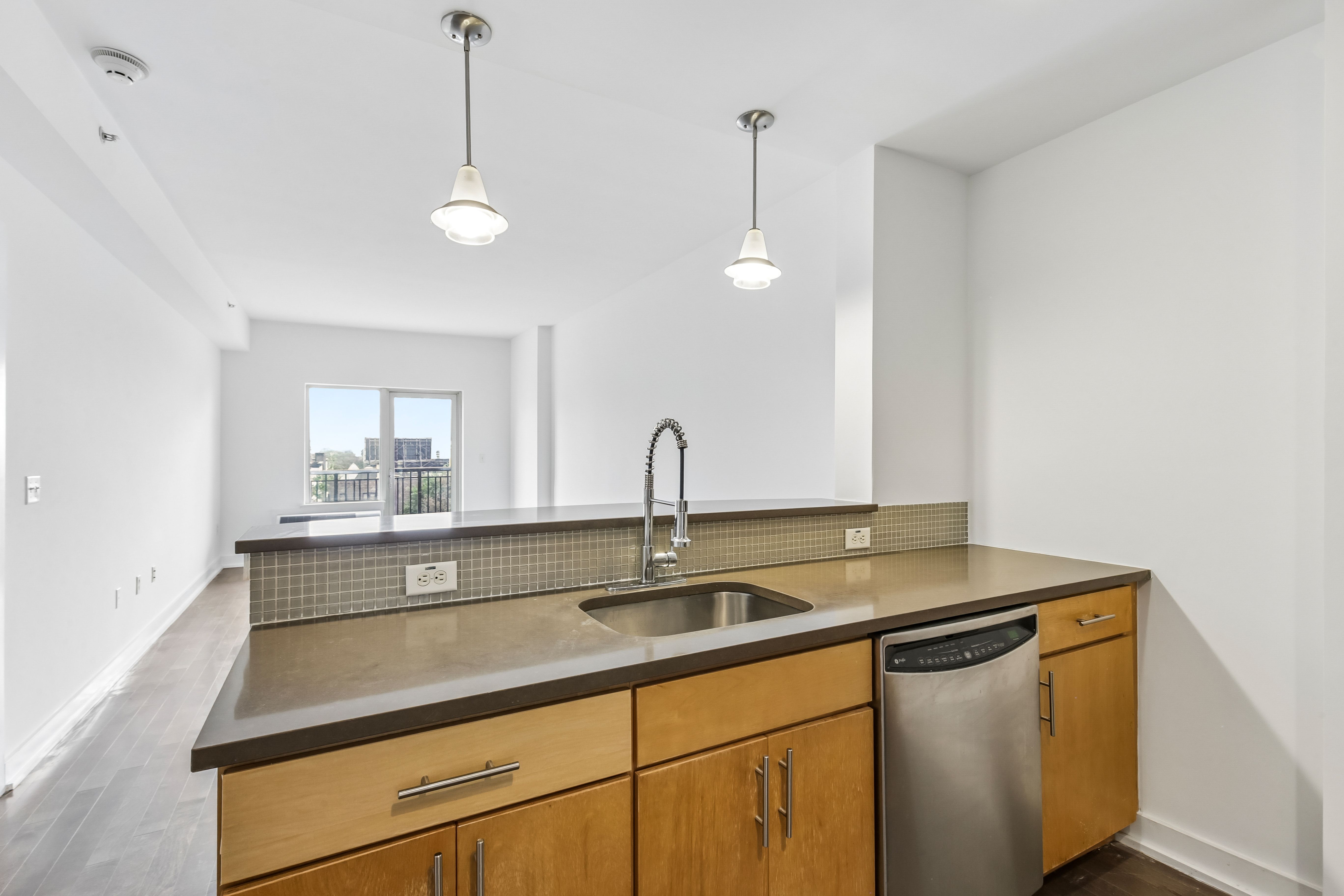 3312 Hudson Ave  #4F 