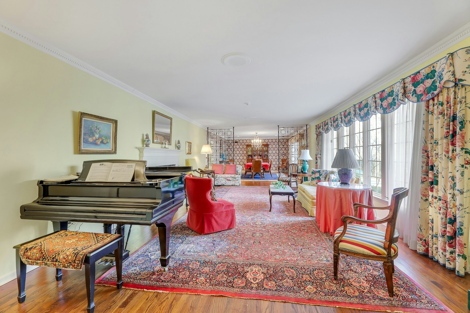 32 Litchfield Way